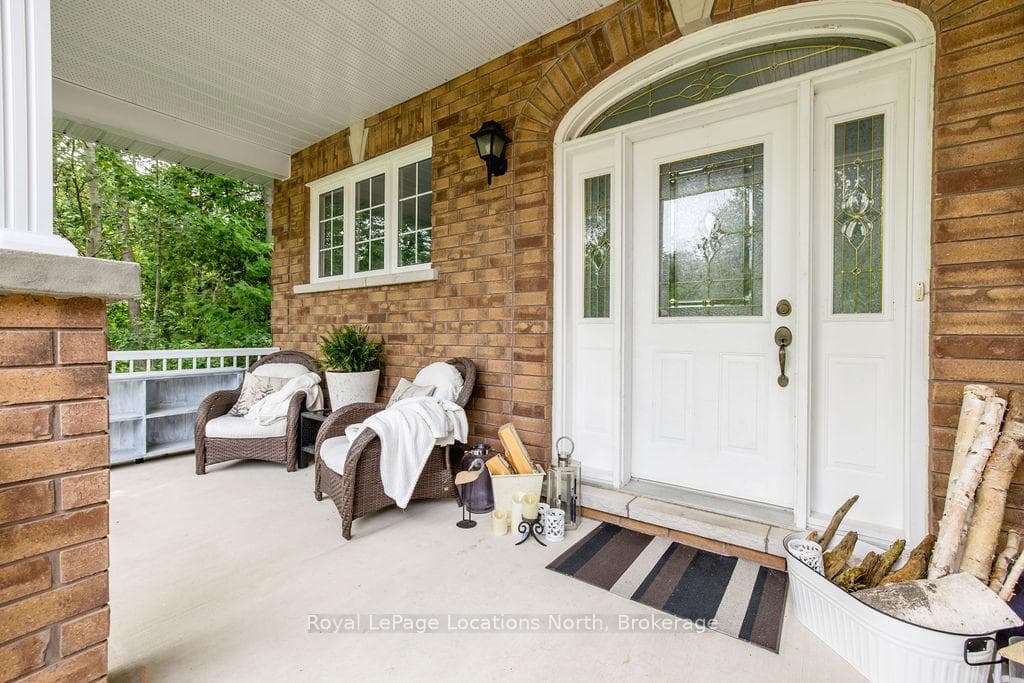 54 ROYAL BEECH Drive photo 3