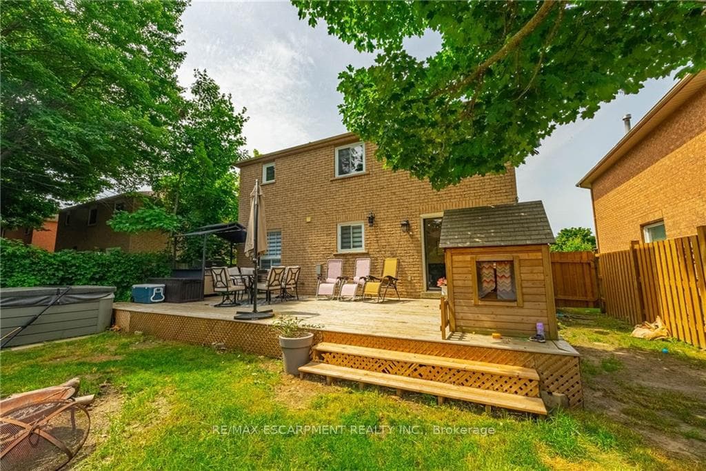 17 McVeigh Drive photo 34