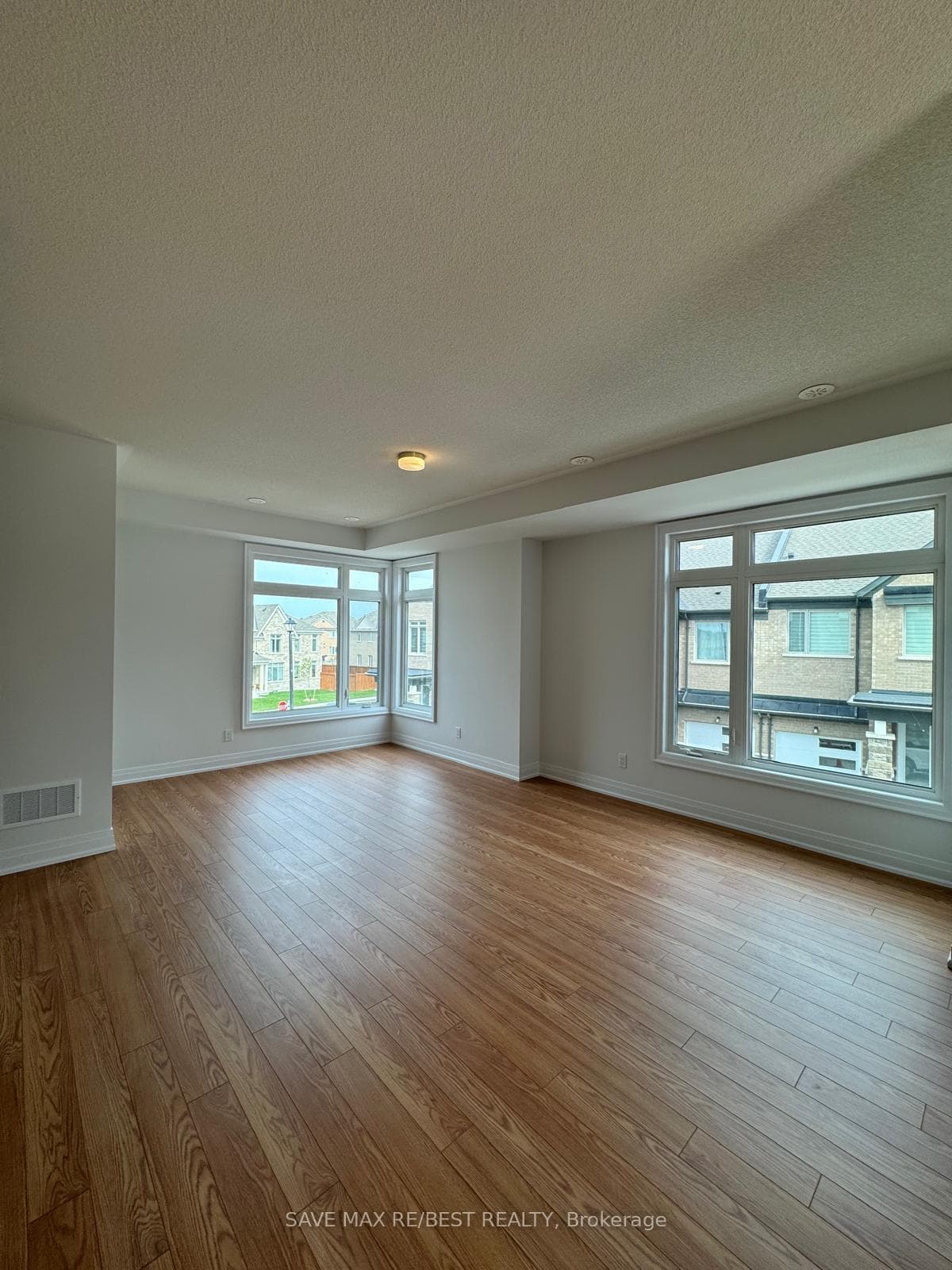 182 Lageer Drive photo 9