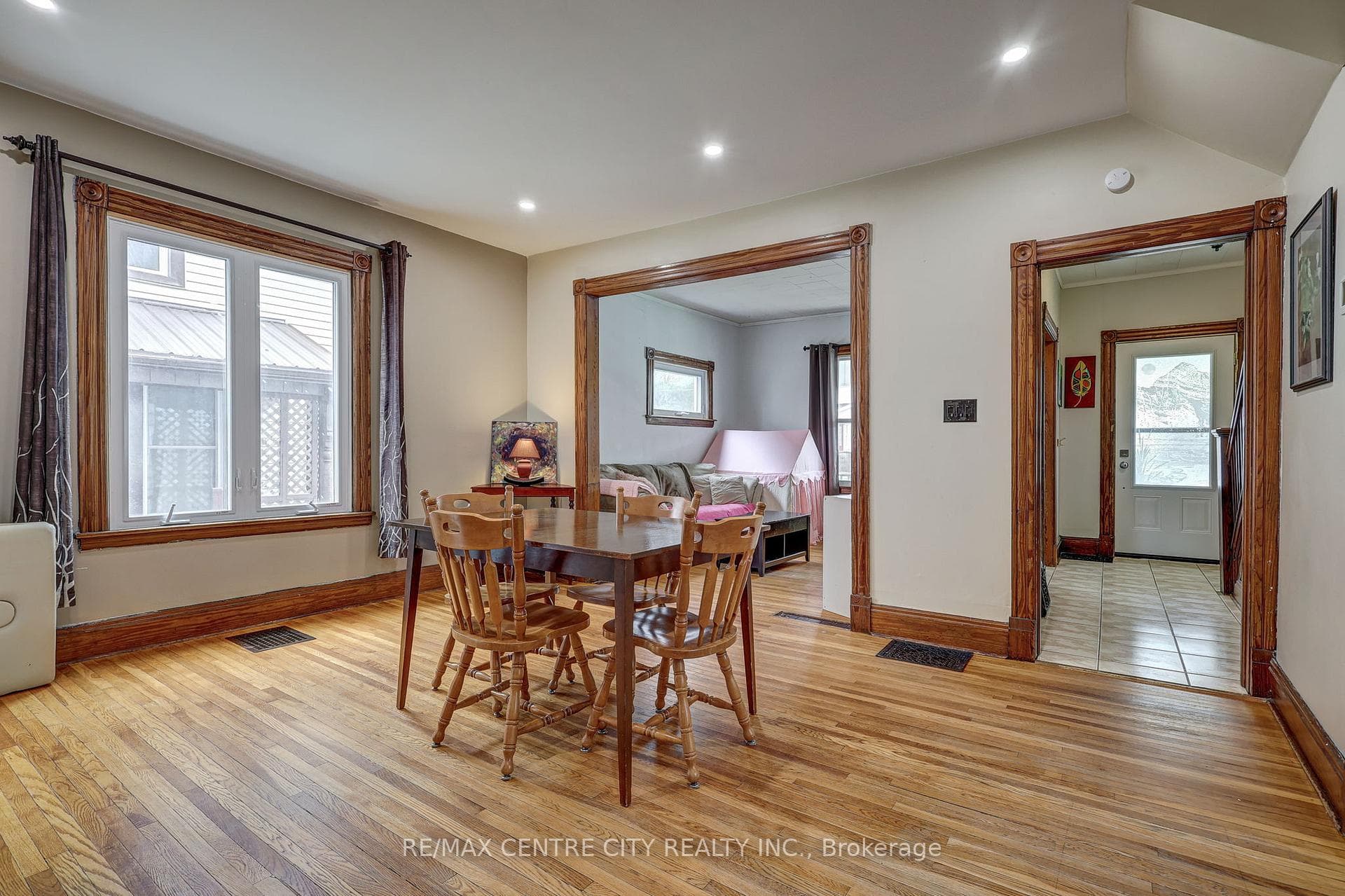49 West Avenue photo 7