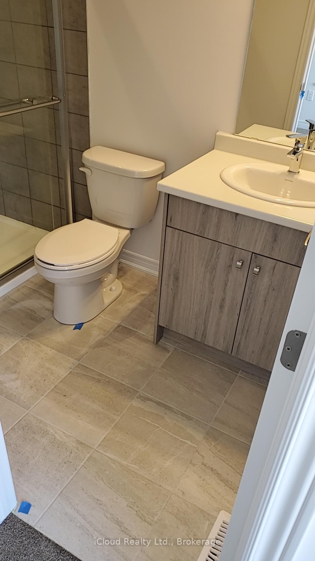 120 Court Drive photo 14