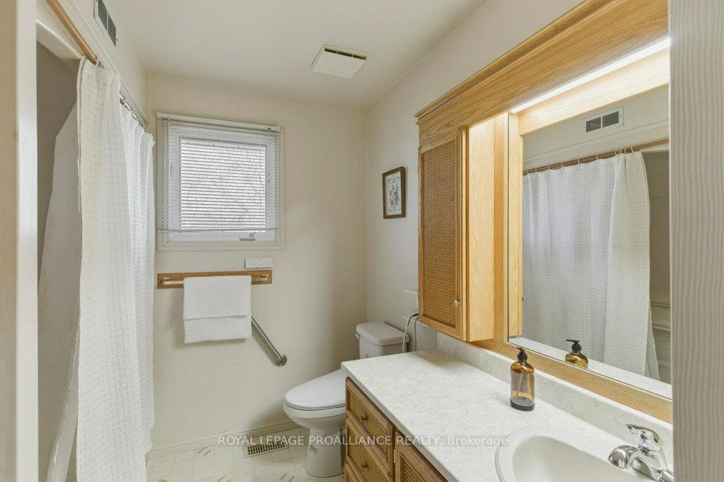 5320 Maple Street photo 29
