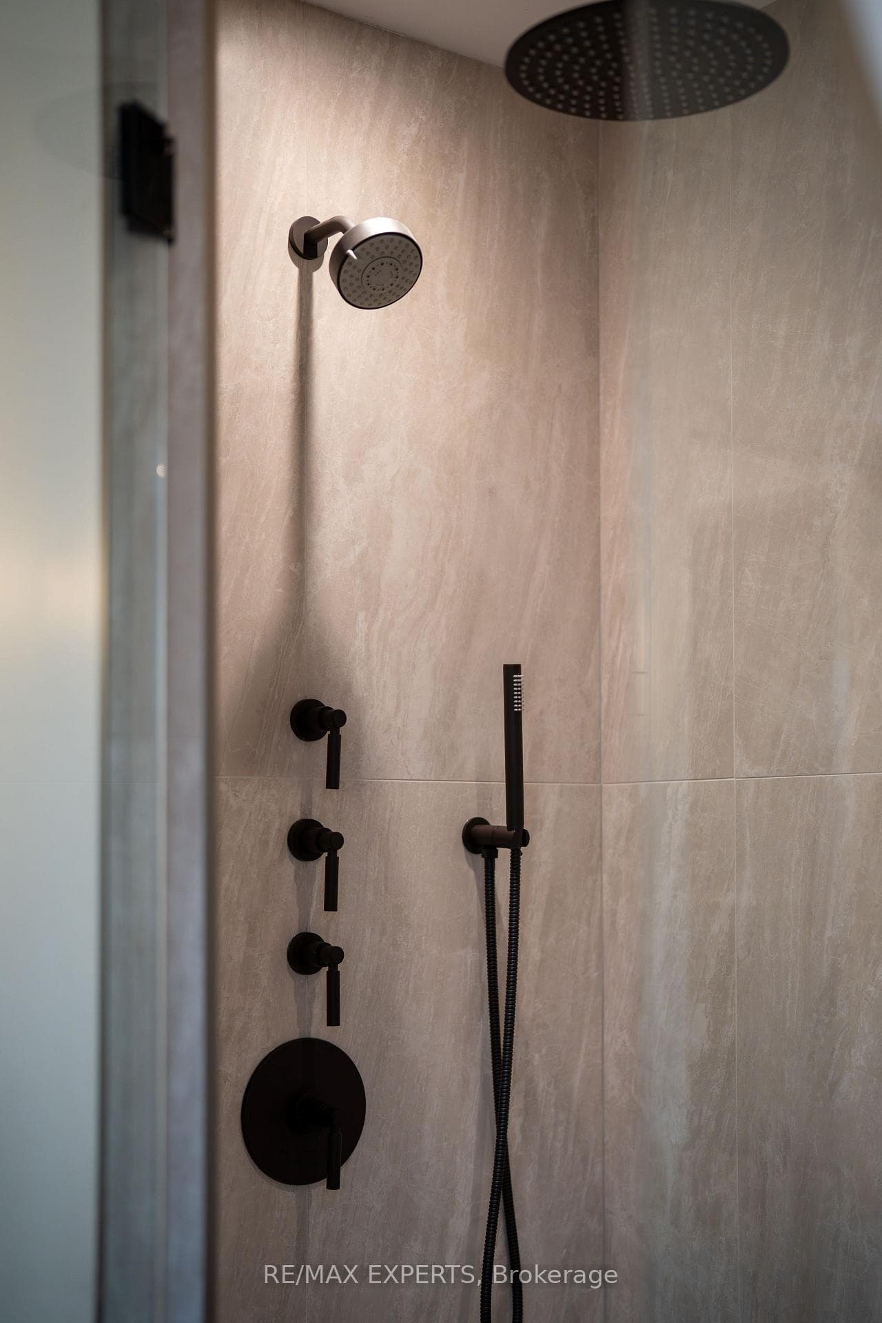 15 Holland Park Avenue photo 27