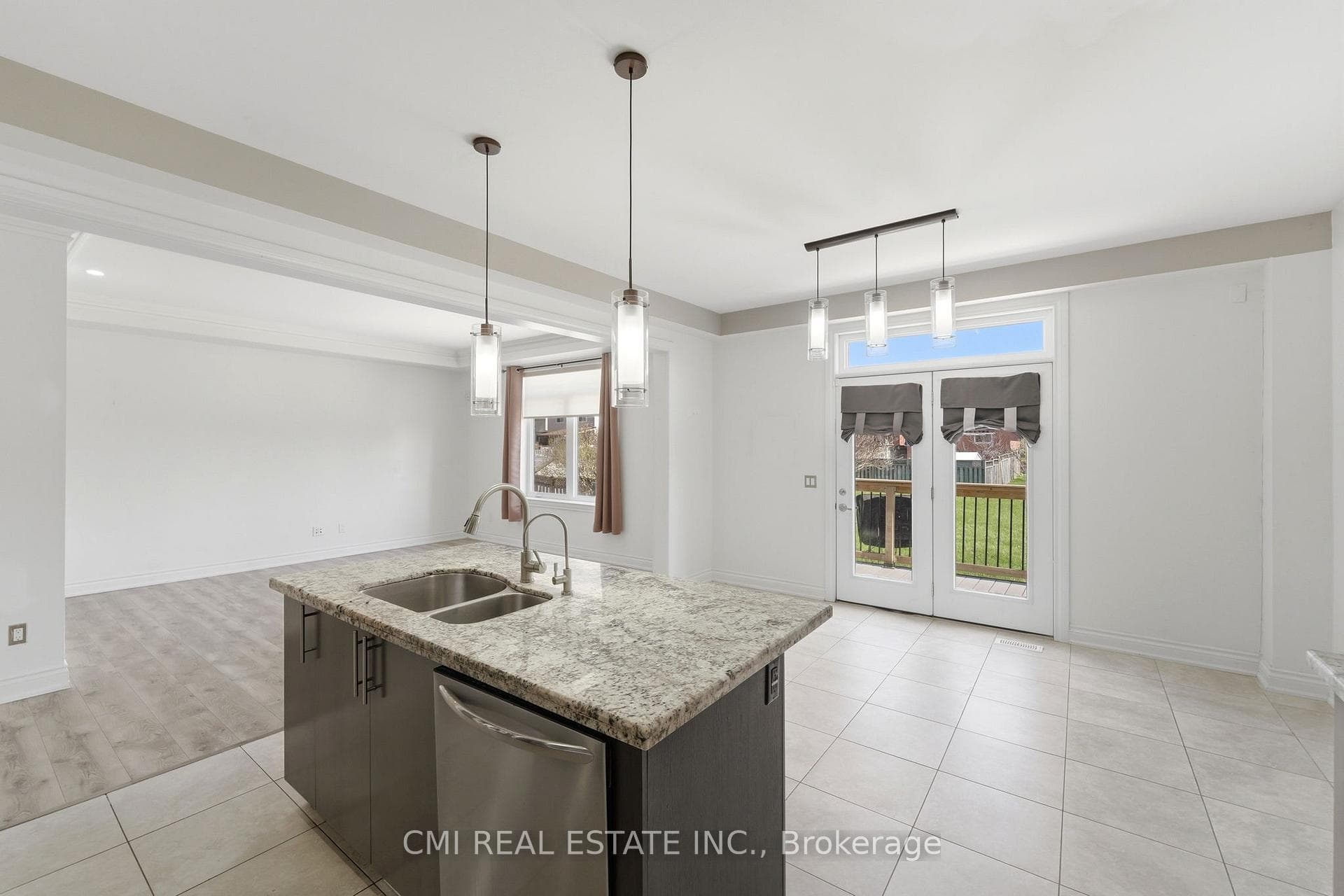 12 Mitten Court photo 14