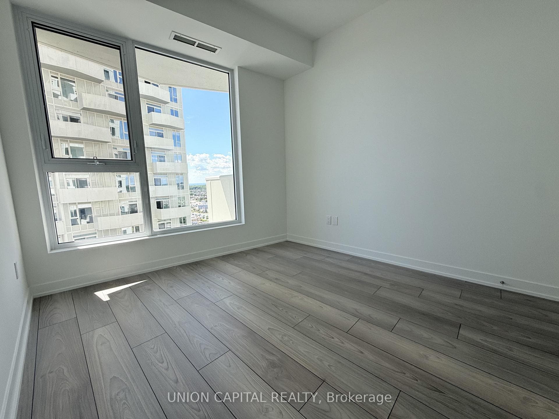 474 Caldari Road Unit 1701 photo 11