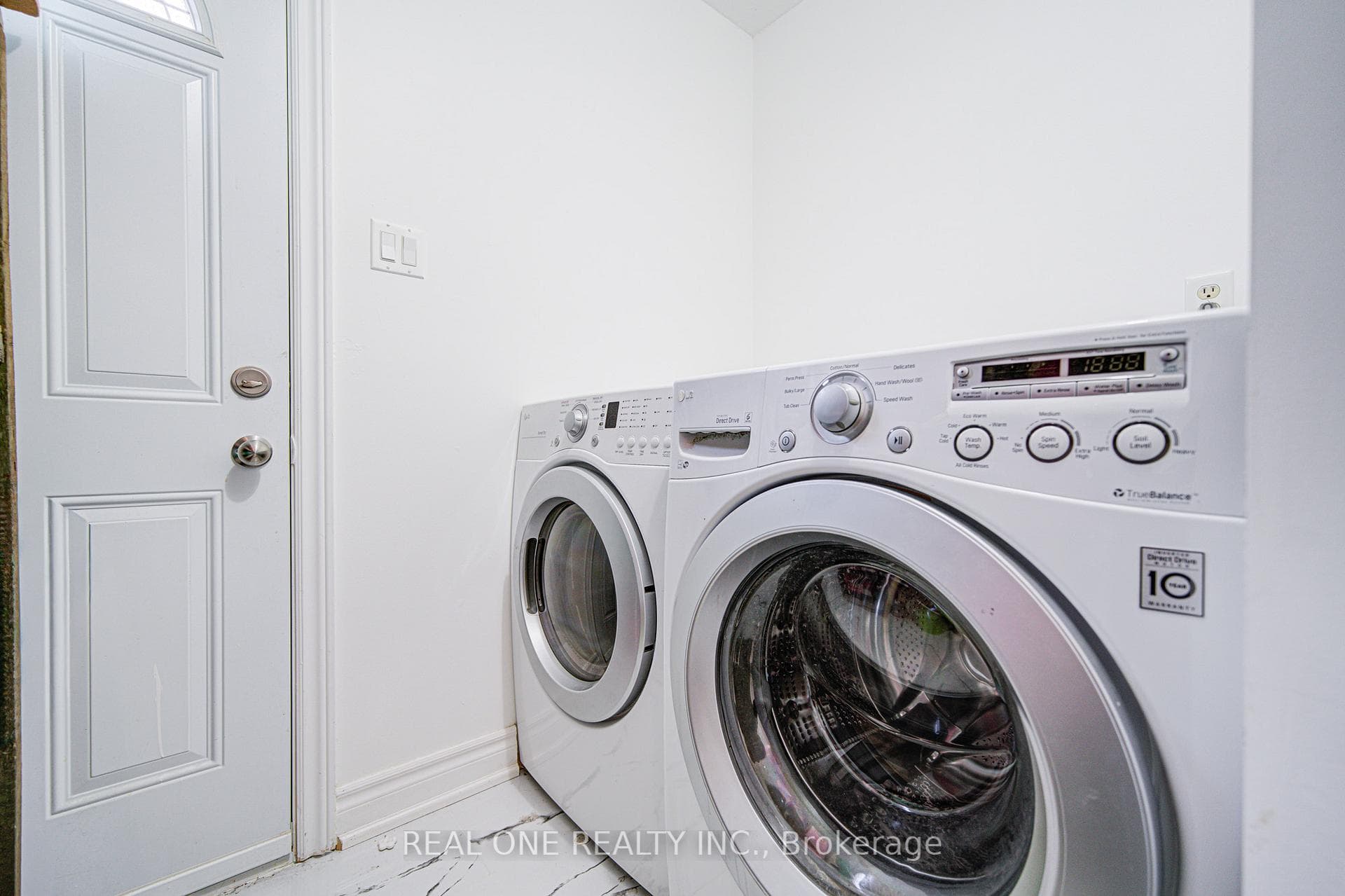 72 Highgate Drive photo 36