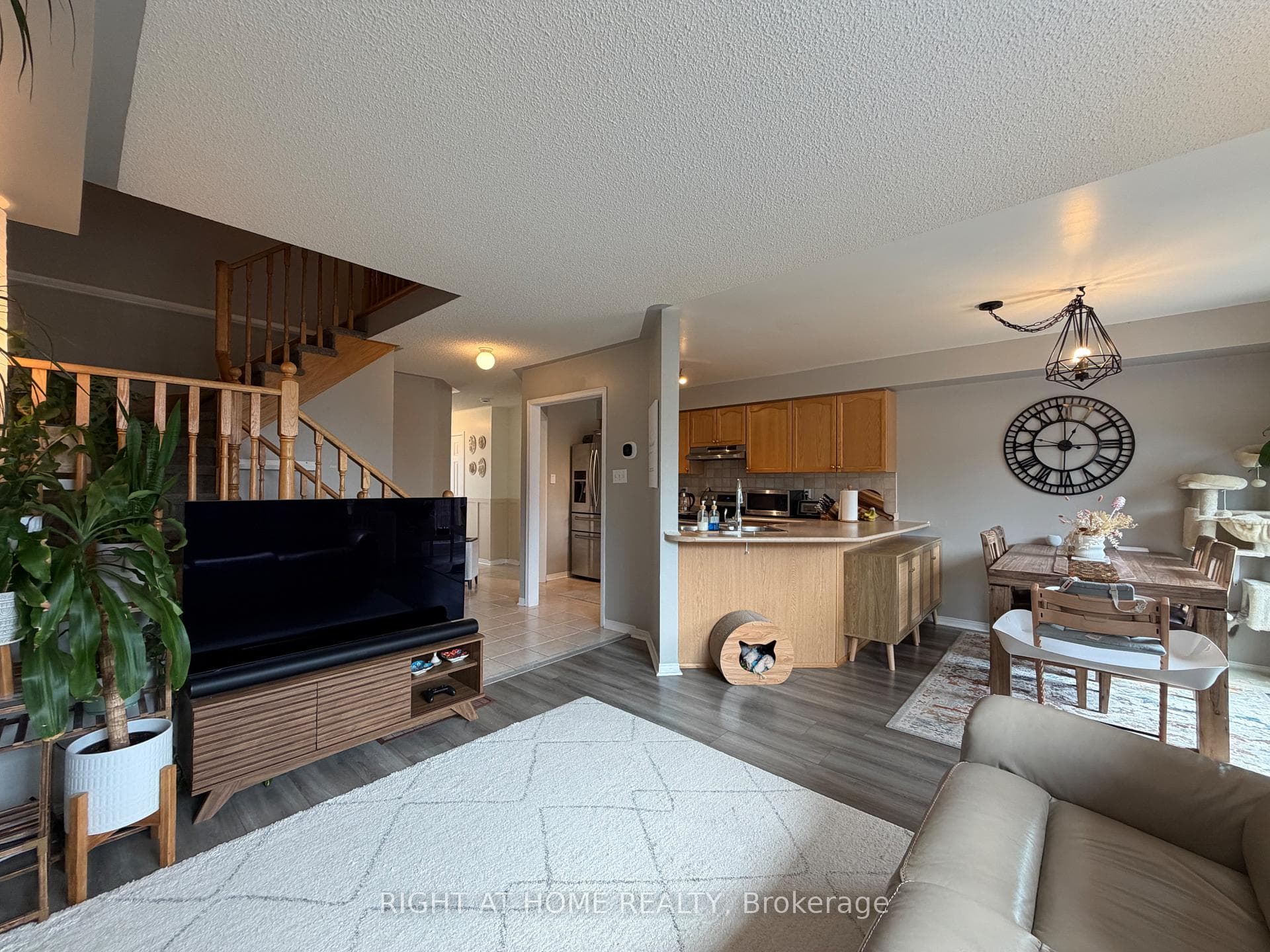 63 Candlebrook Drive photo 9