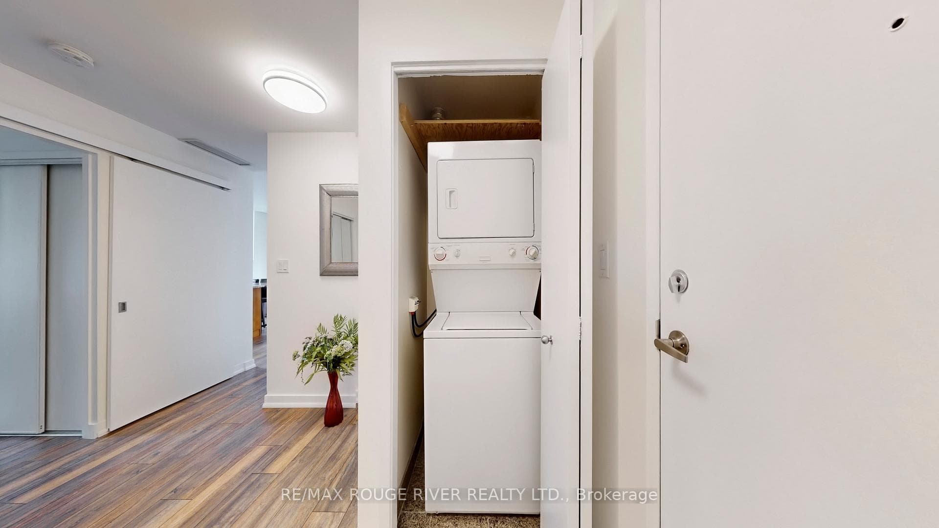 9 Spadina Avenue Unit M03 photo 22
