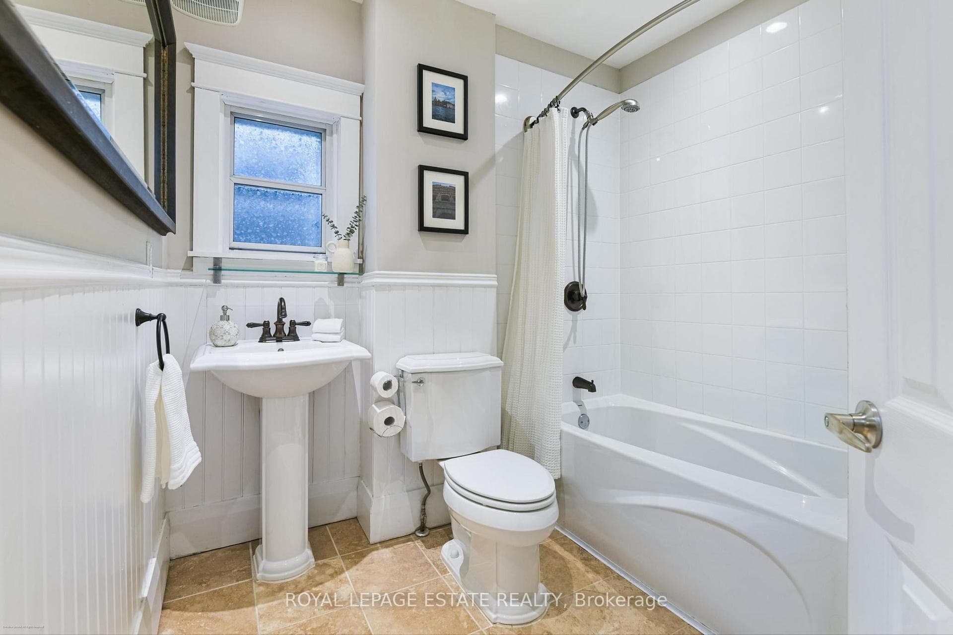 105 Bastedo Avenue photo 16