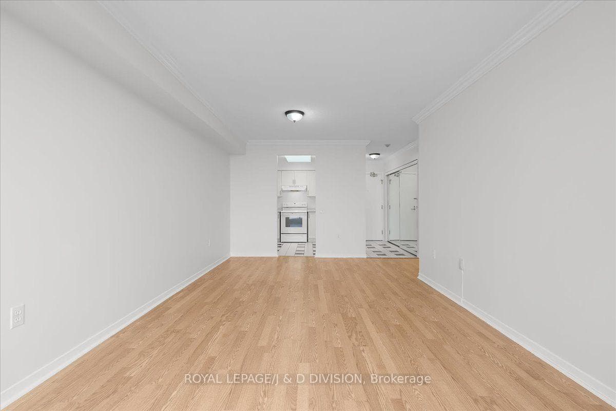21 Overlea Boulevard Unit 1306 photo 8