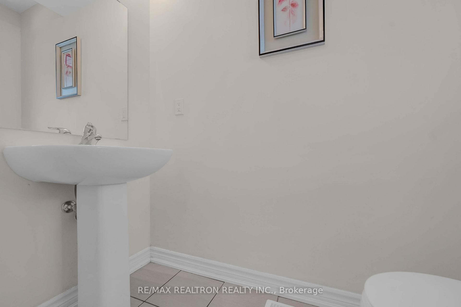 118 Cliff Thompson Court photo 17