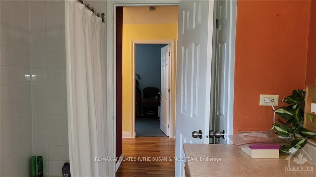 307 MONTFORT Street Unit 2 photo 7
