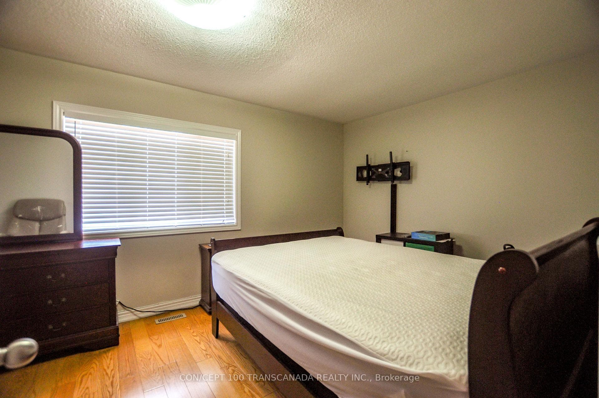28 Rushingbrook Drive photo 10