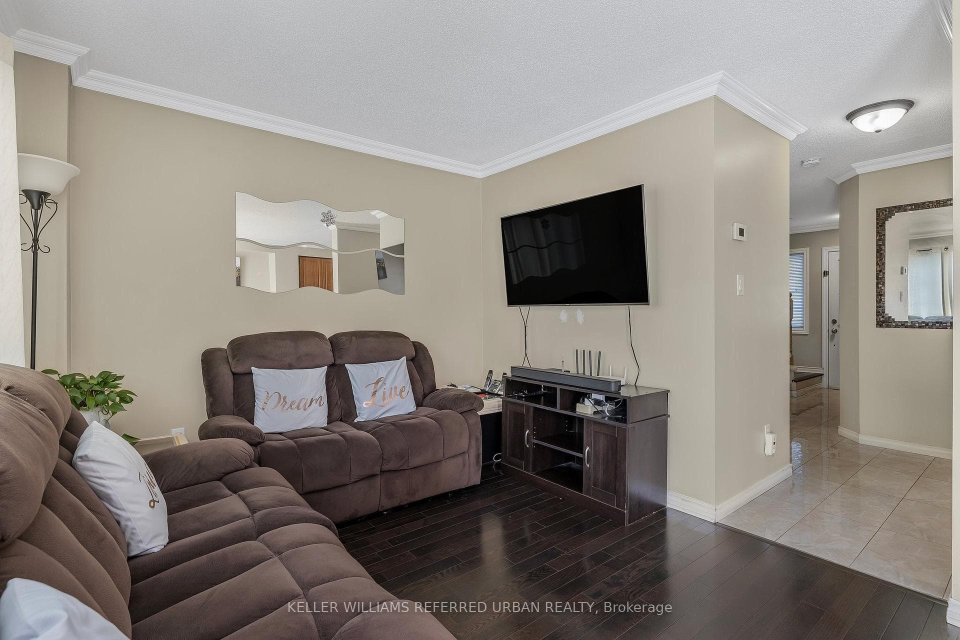 35 Vanier Street photo 15