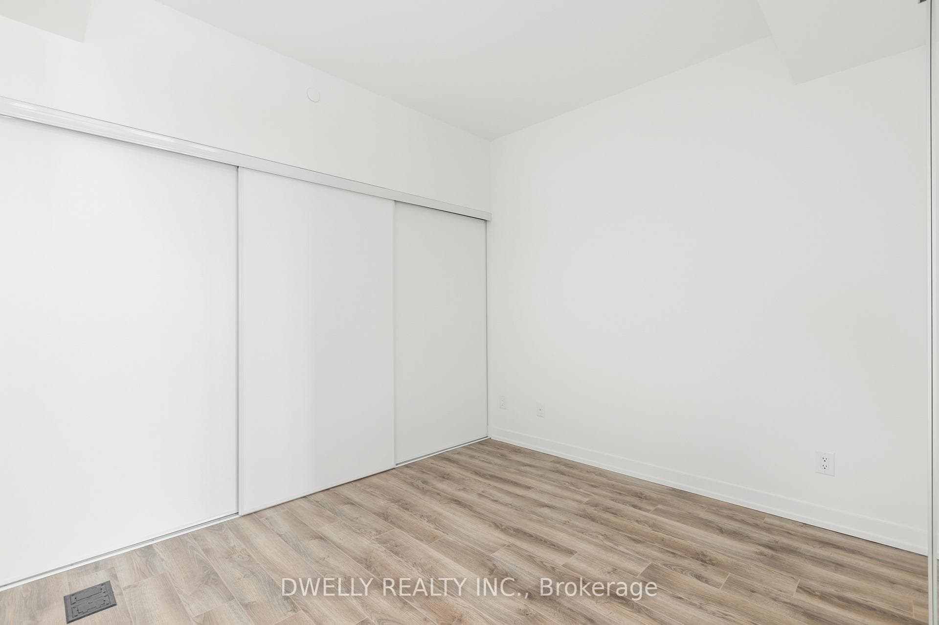 20 Edward Street Unit 2019 photo 7