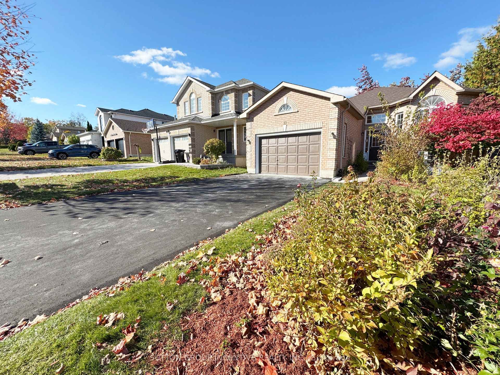 18 Forest Dale Drive photo 1