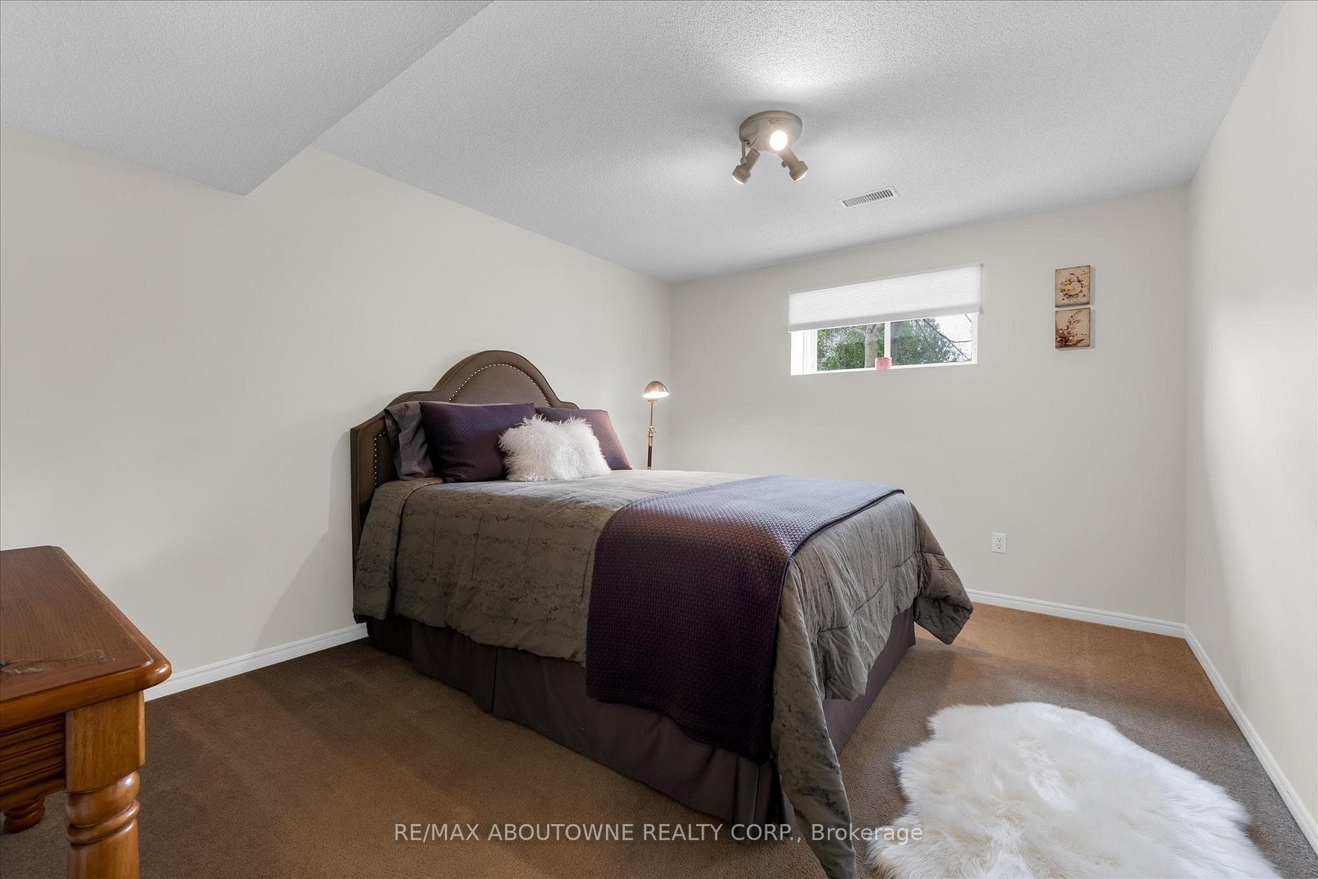 67 Loneoak Crescent photo 22