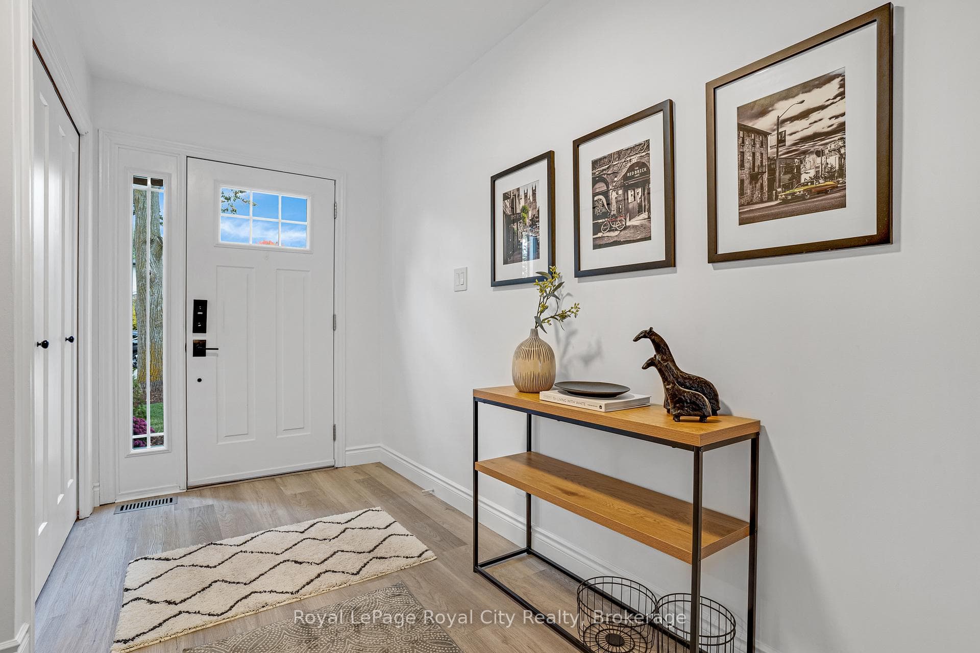 31 Lambert Crescent photo 5