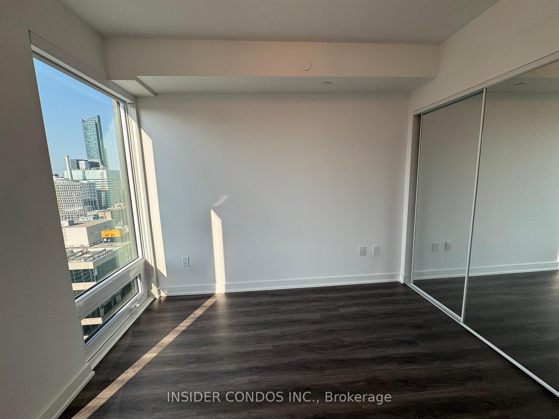 238 Simcoe Street Unit 3010 photo 12