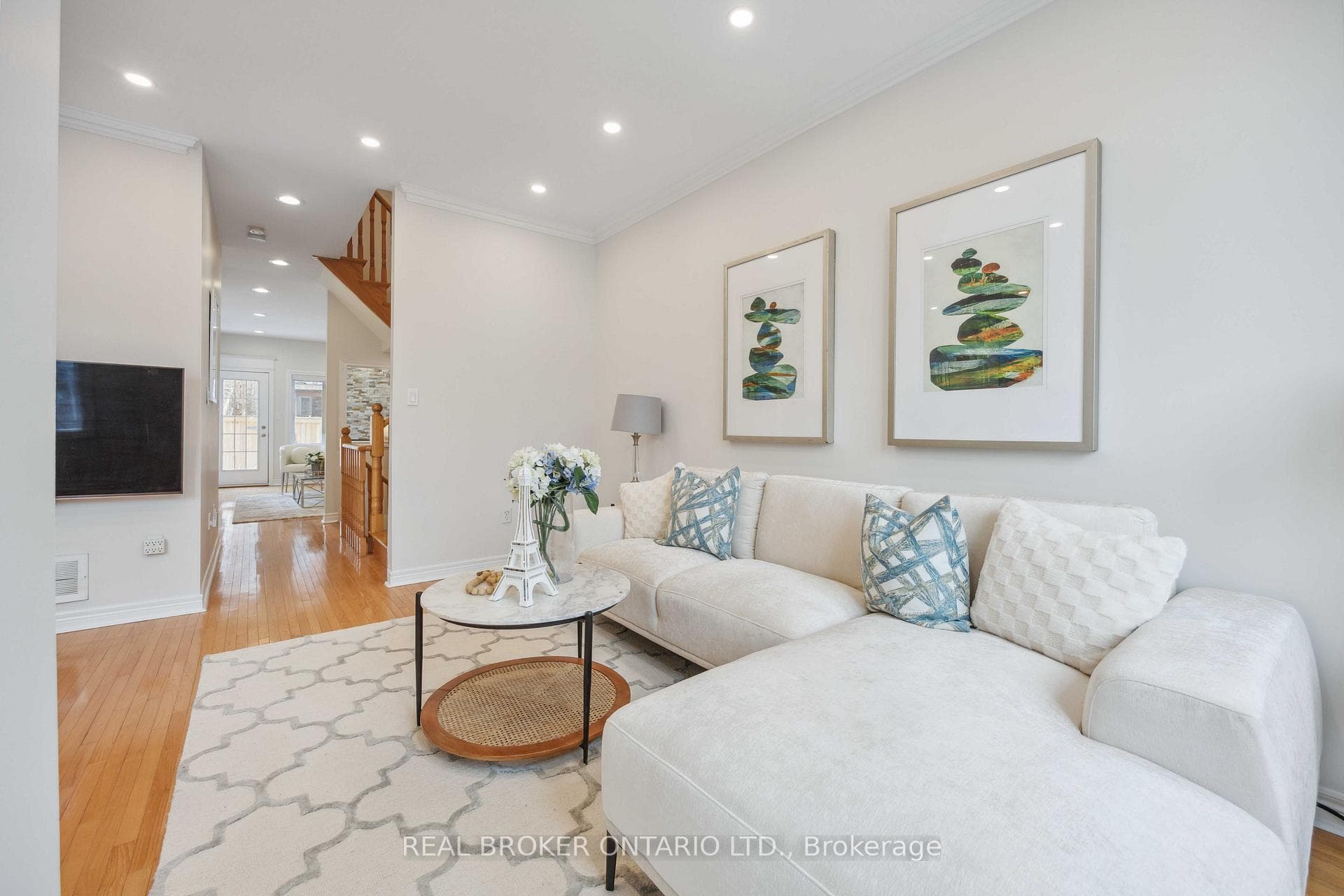 255 Shaftsbury Avenue Unit 66 photo 24