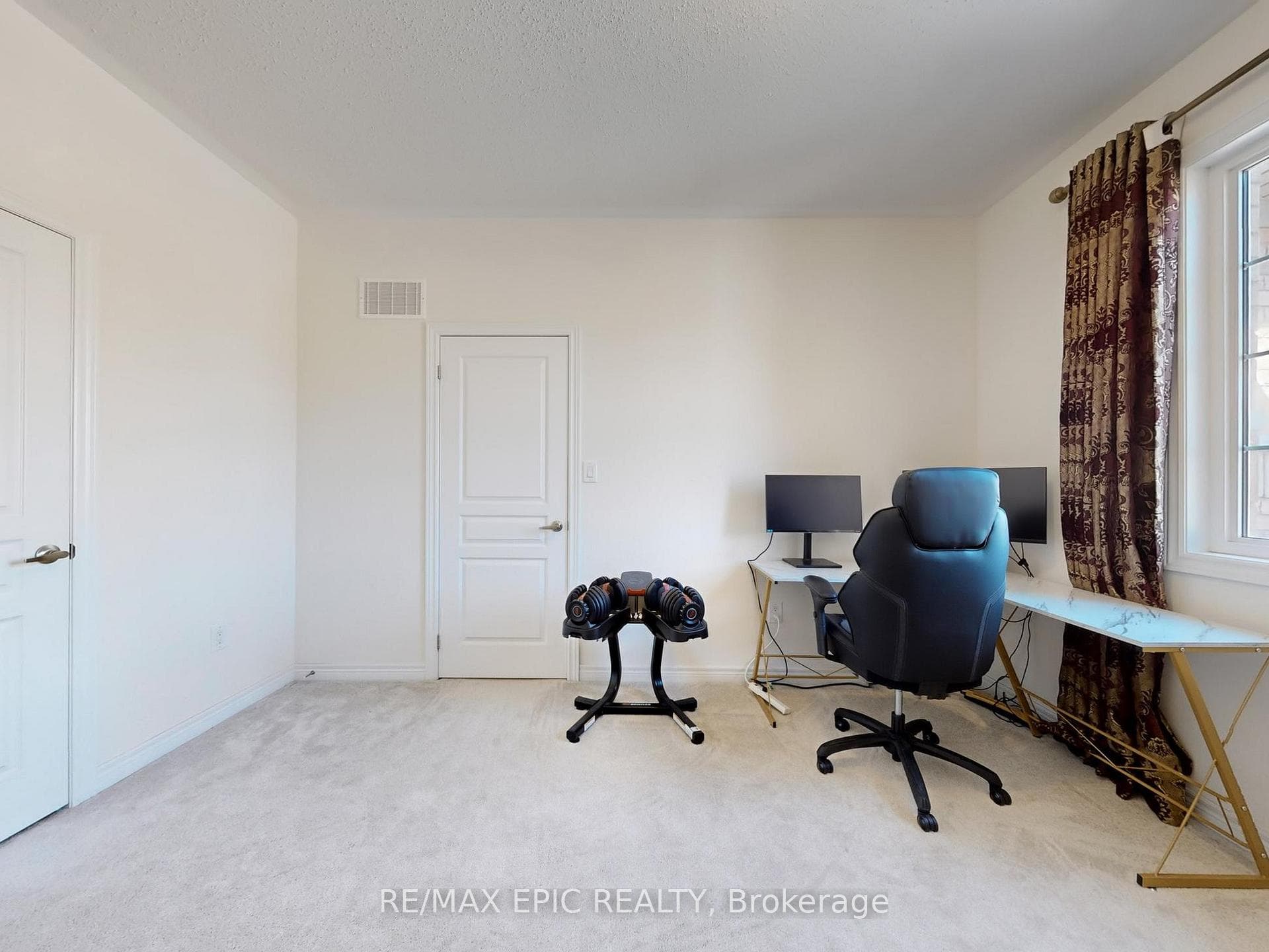 72 Brock Avenue photo 35