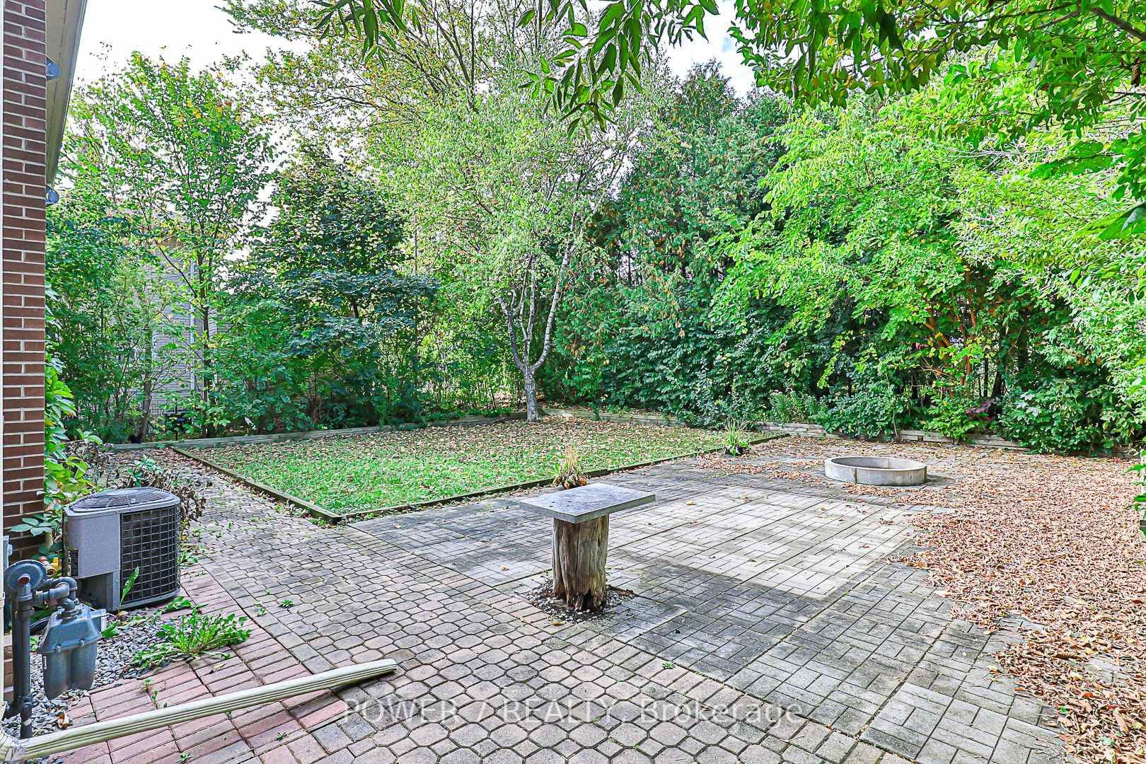 162 Maxome Avenue photo 38
