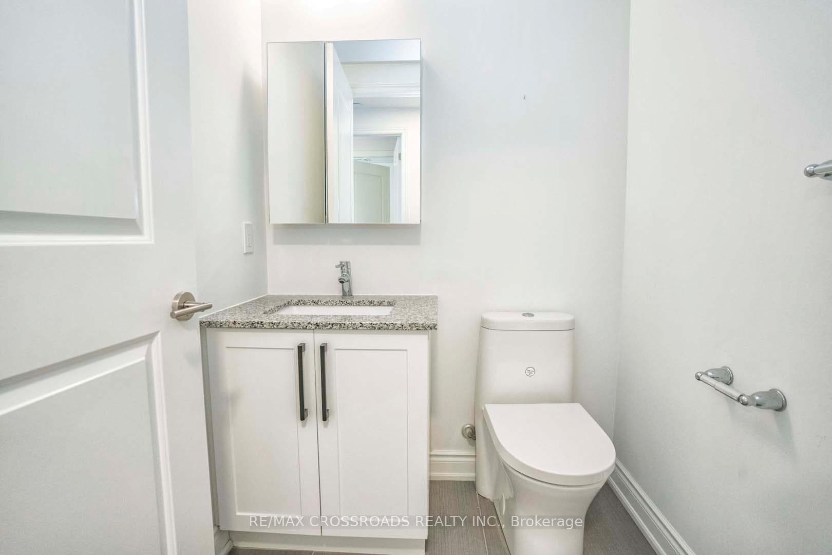 9618 Yonge Street Unit 219 photo 19