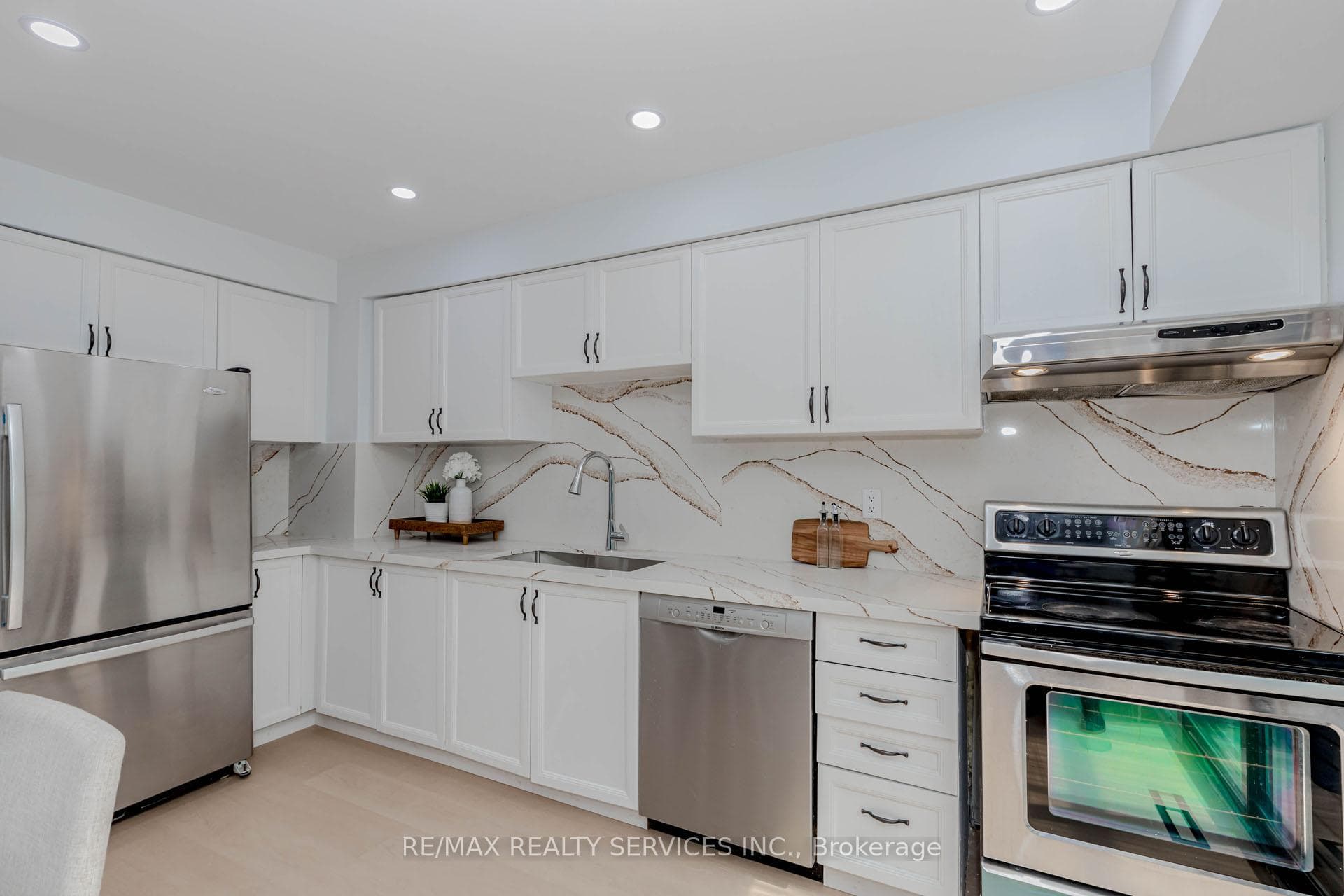 152 Blackfoot Trail photo 17