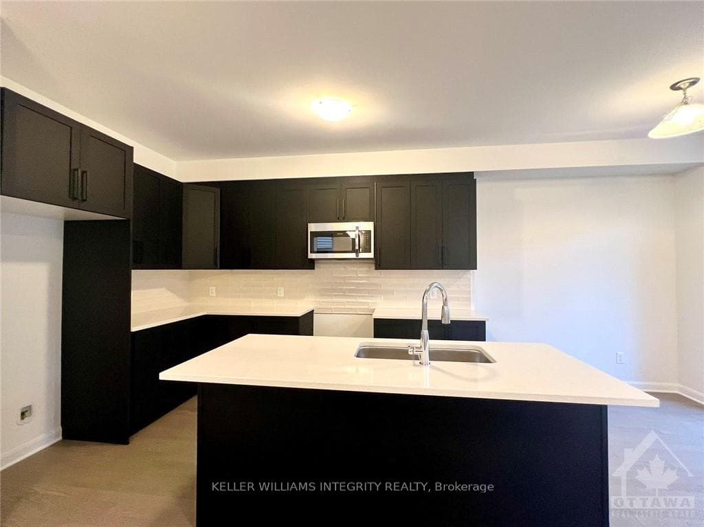423 SILICON Way photo 10