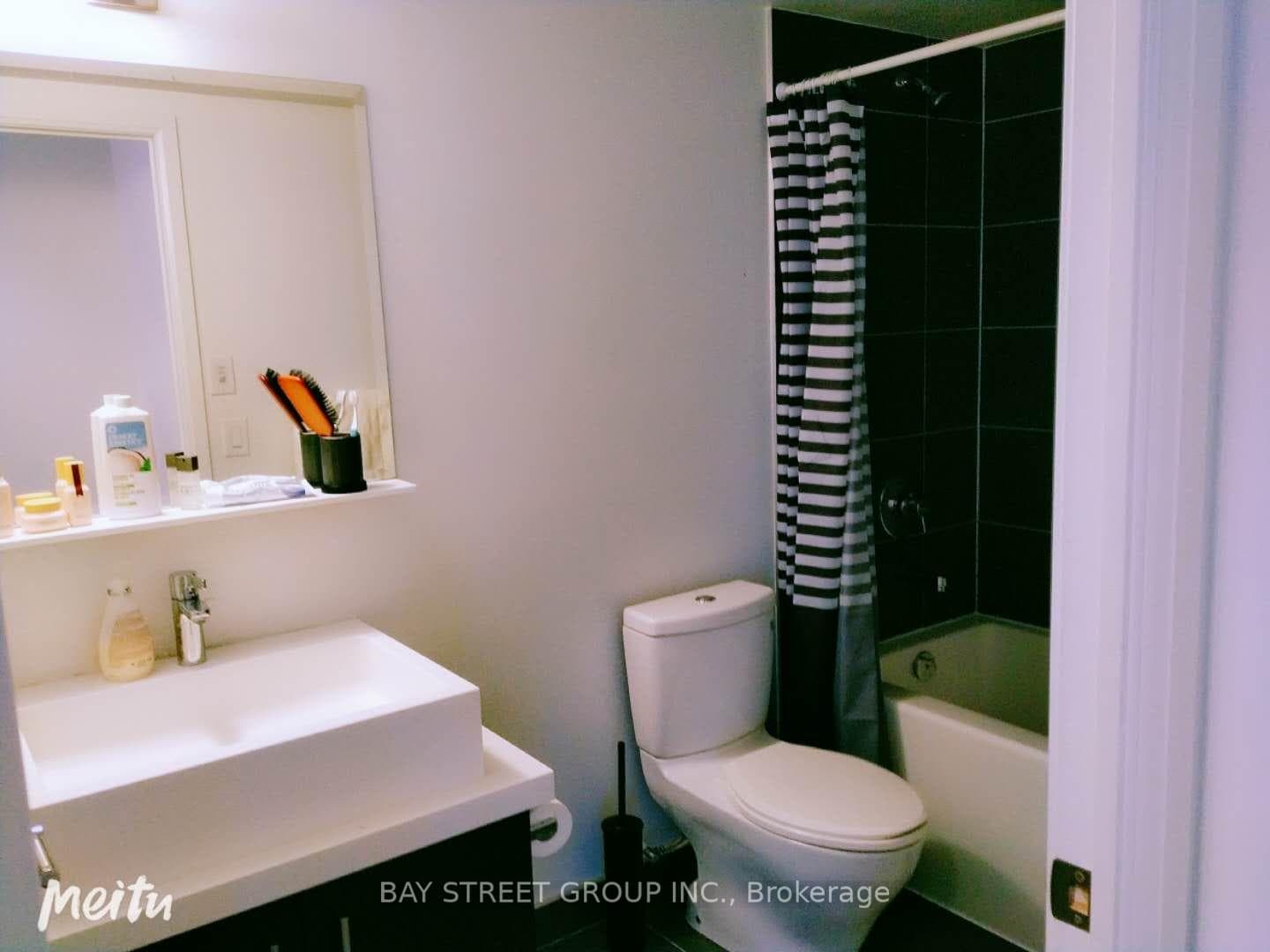 65 St Mary Street Unit 2501 photo 8