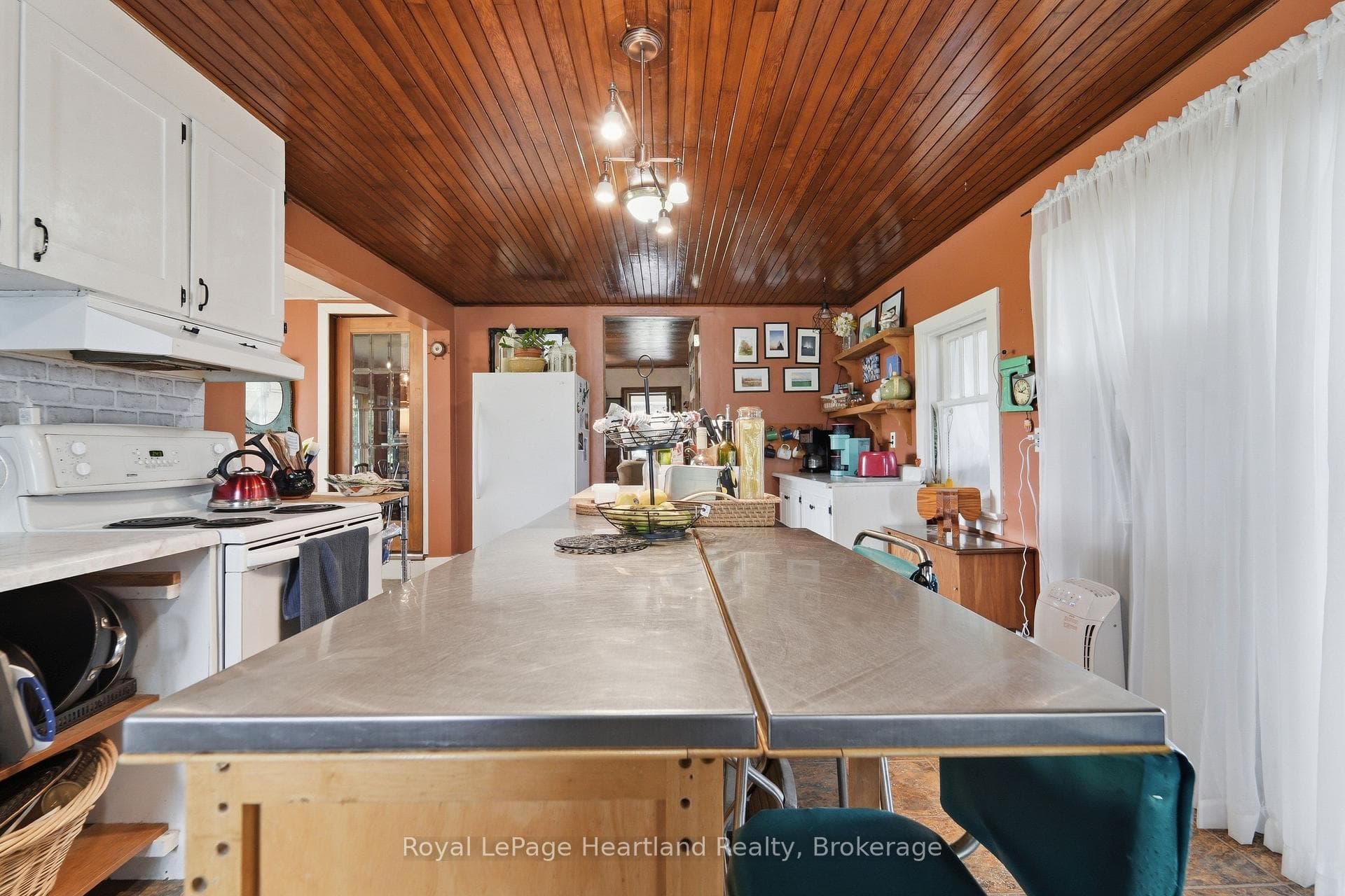 43882 Winthrop Road photo 5