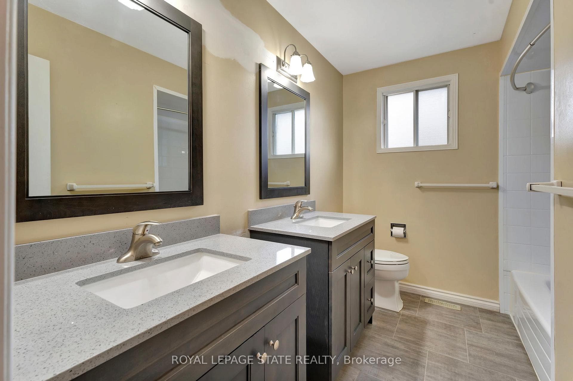 11 Willowtree Court photo 13