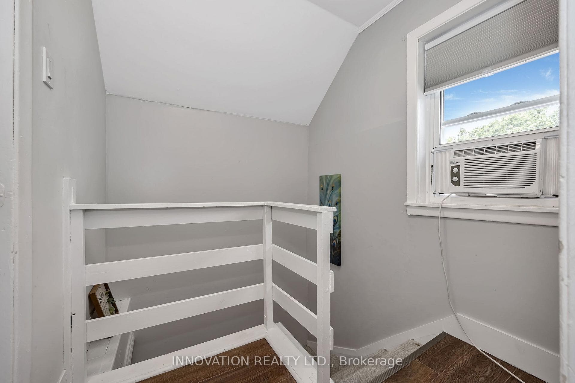 58 Russell Street photo 24