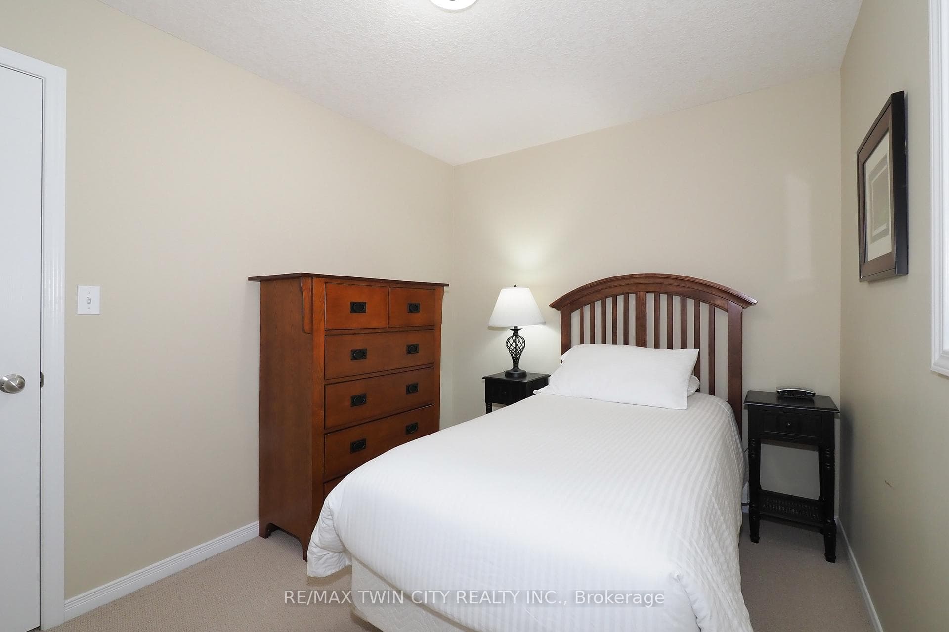 240 Westmeadow Drive Unit B12 photo 21