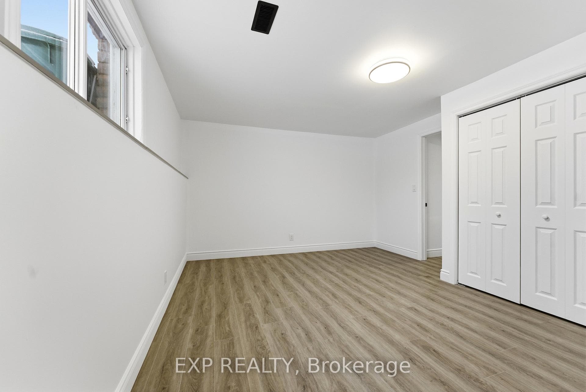 136 North Murray Street photo 27