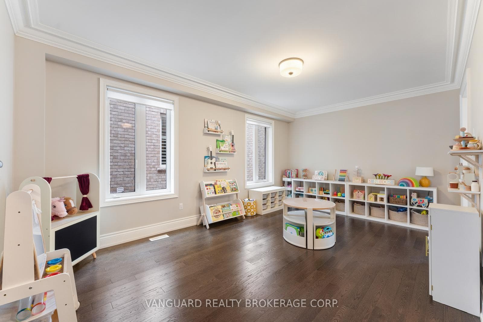 611 Davos Road photo 10