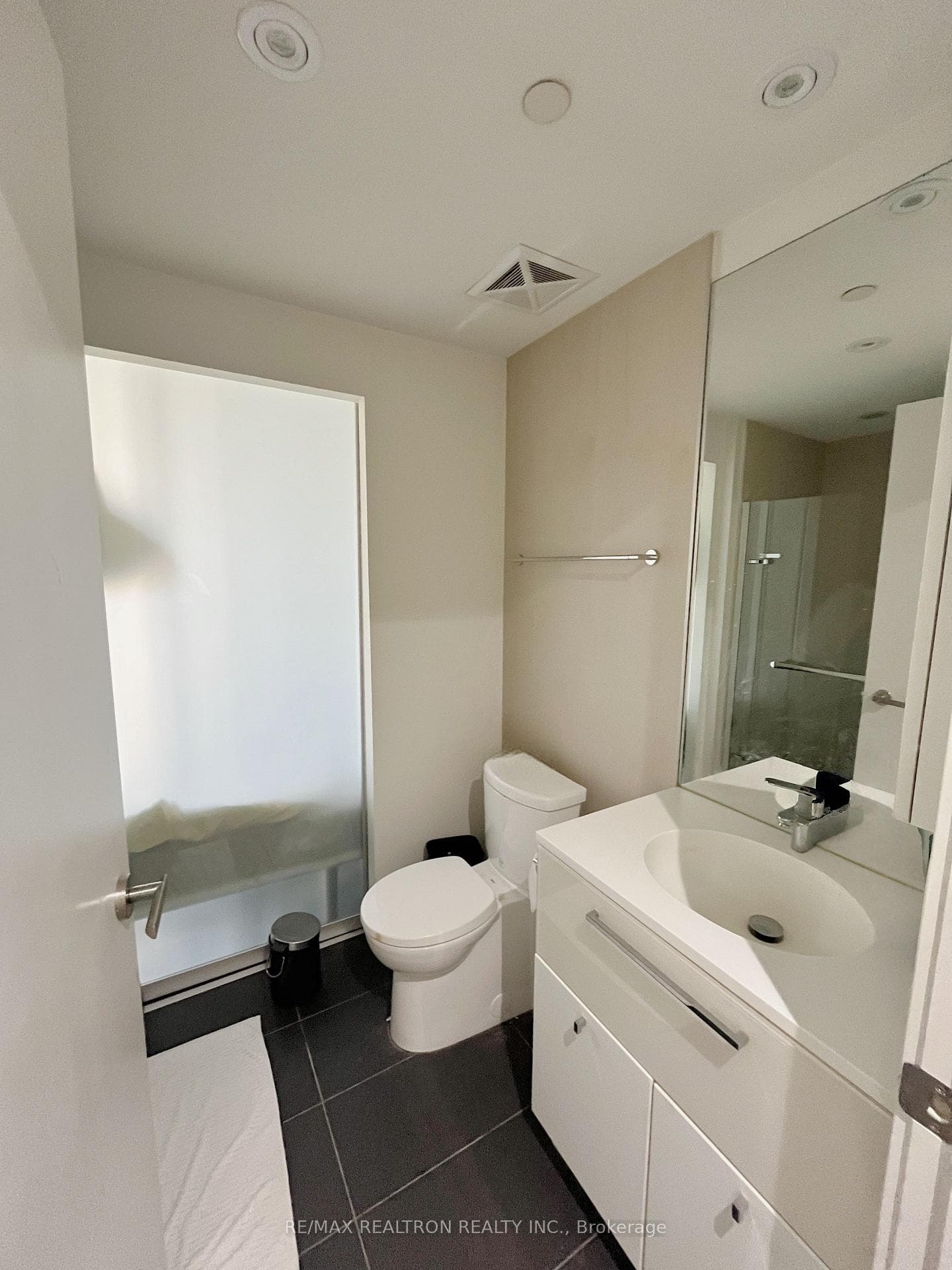 15 Grenville Street Unit 1009 photo 8
