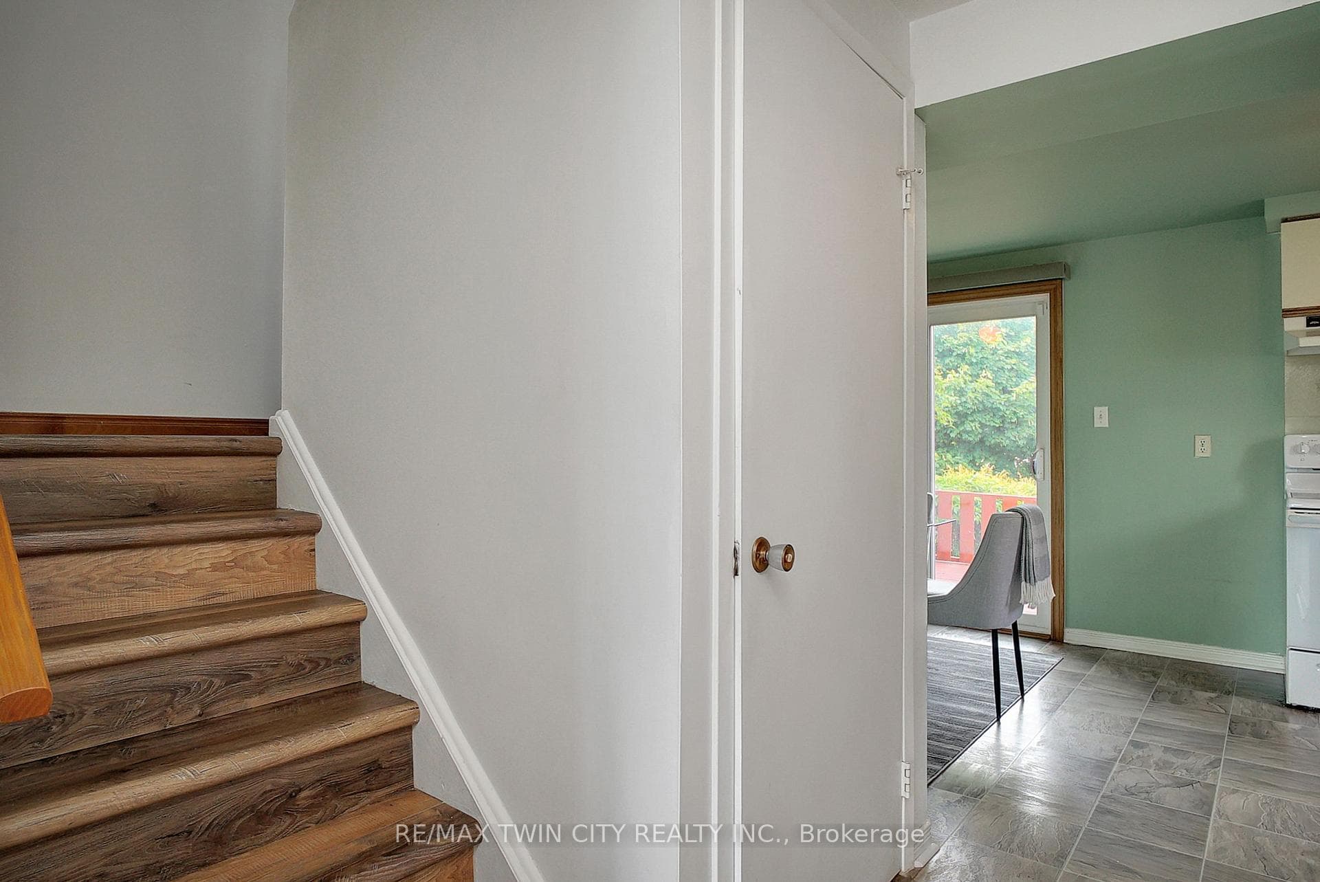 26 Folkstone Crescent photo 8