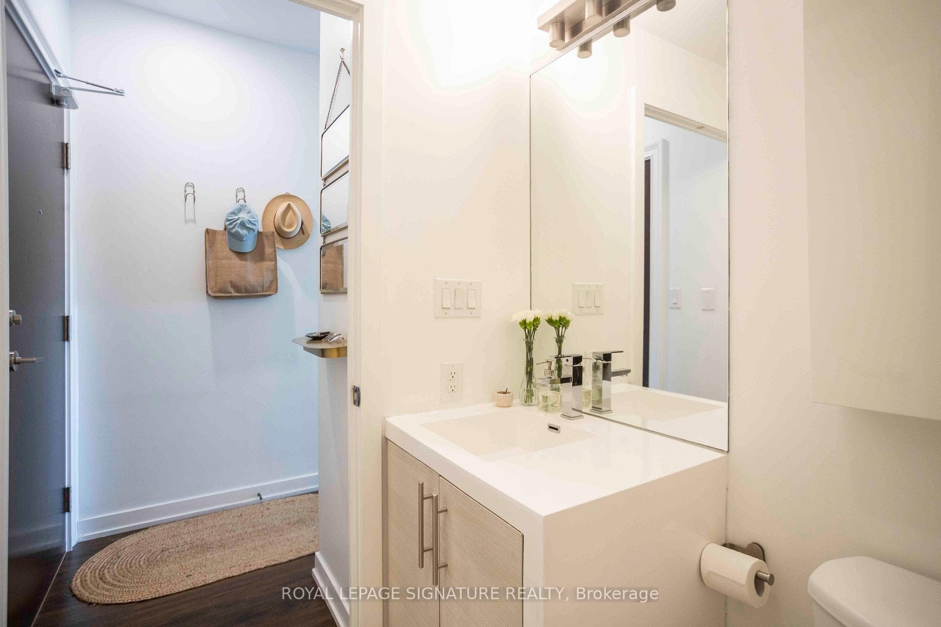 205 Manning Avenue Unit 408 photo 28
