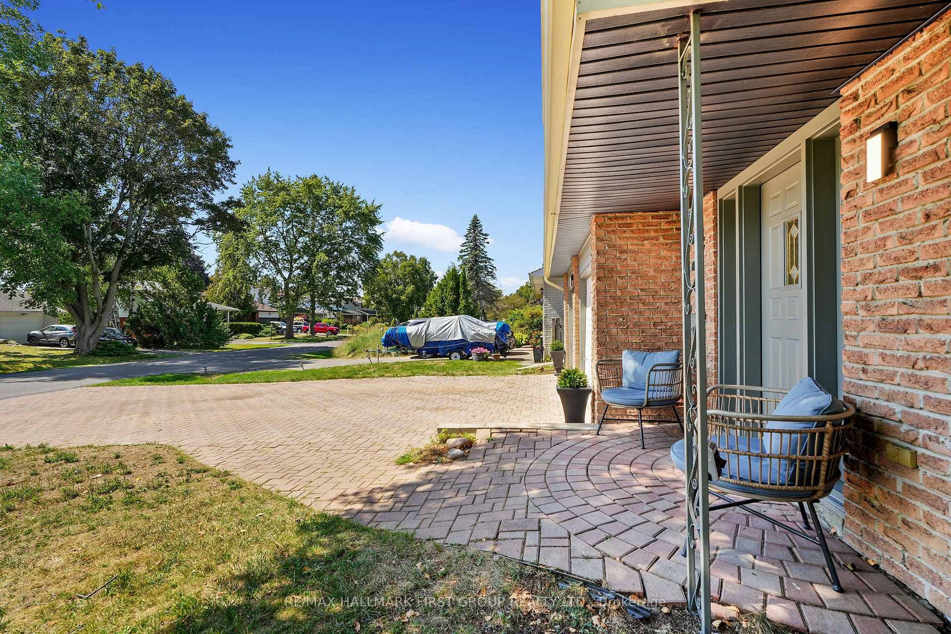 8 Ravensdale Road photo 6