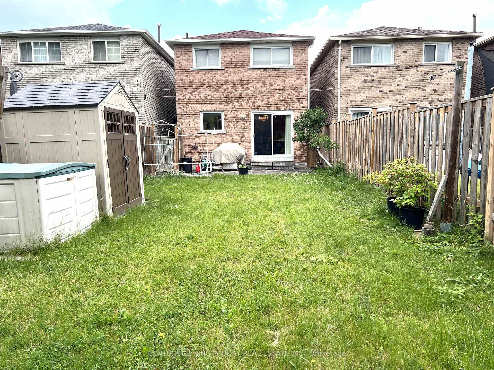 113 Stirling Crescent photo 44