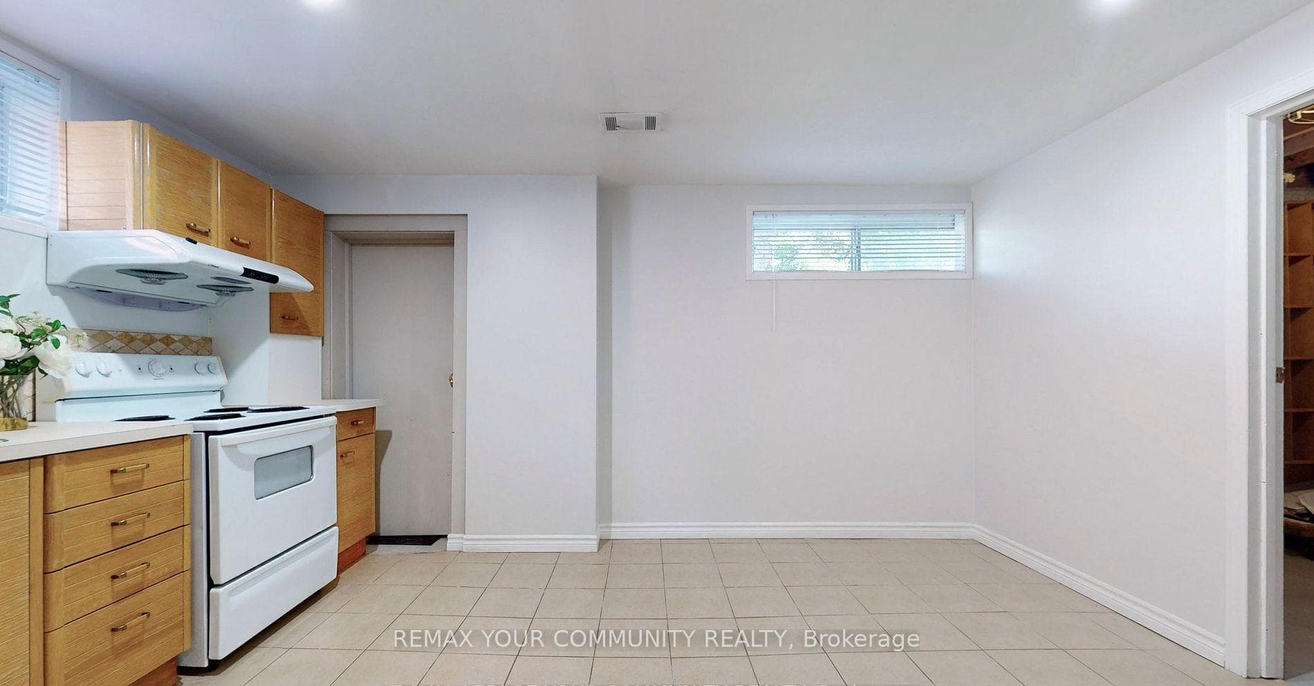 41 Shropshire Drive Unit Bsmt photo 12