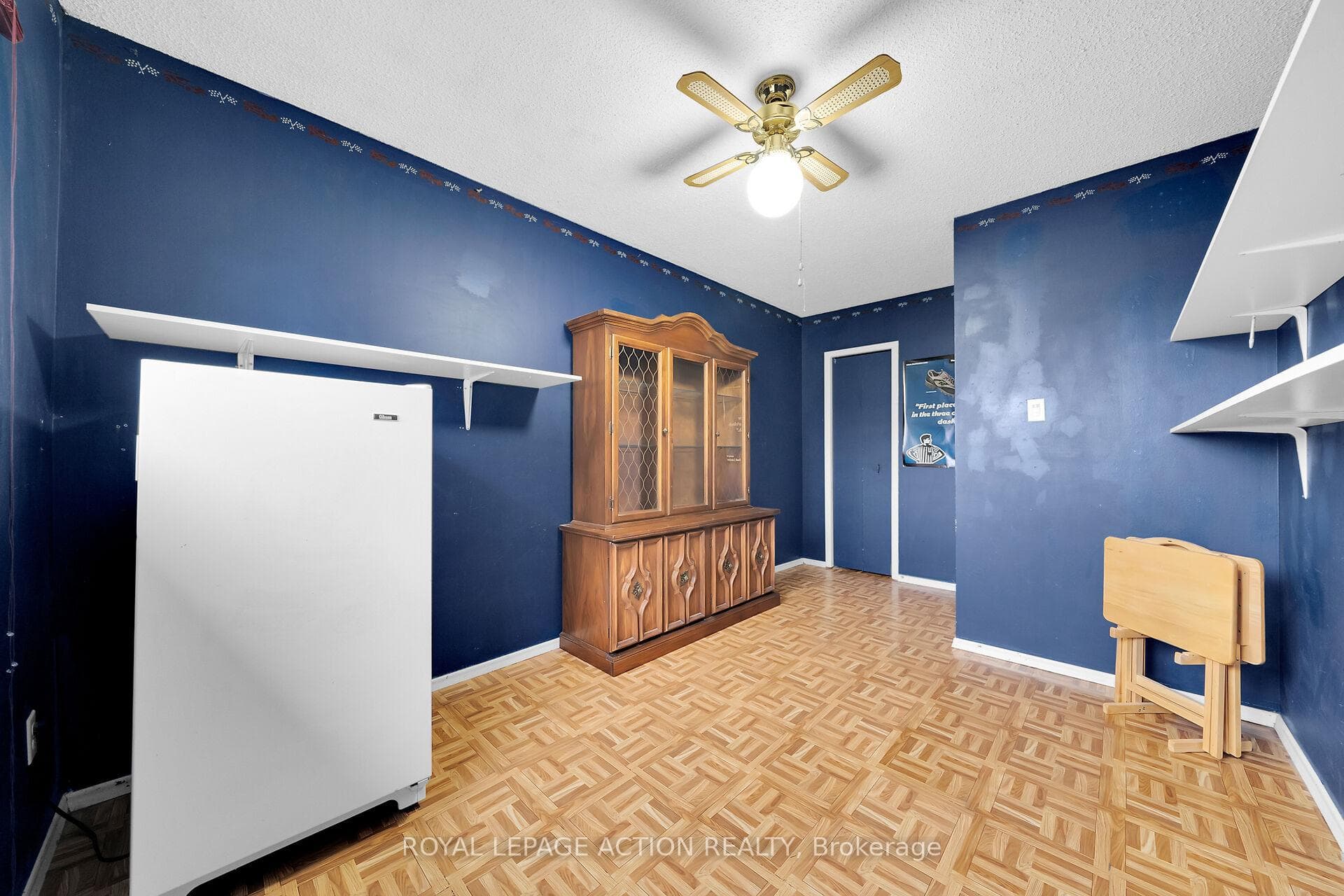 8 Maple Crescent photo 19