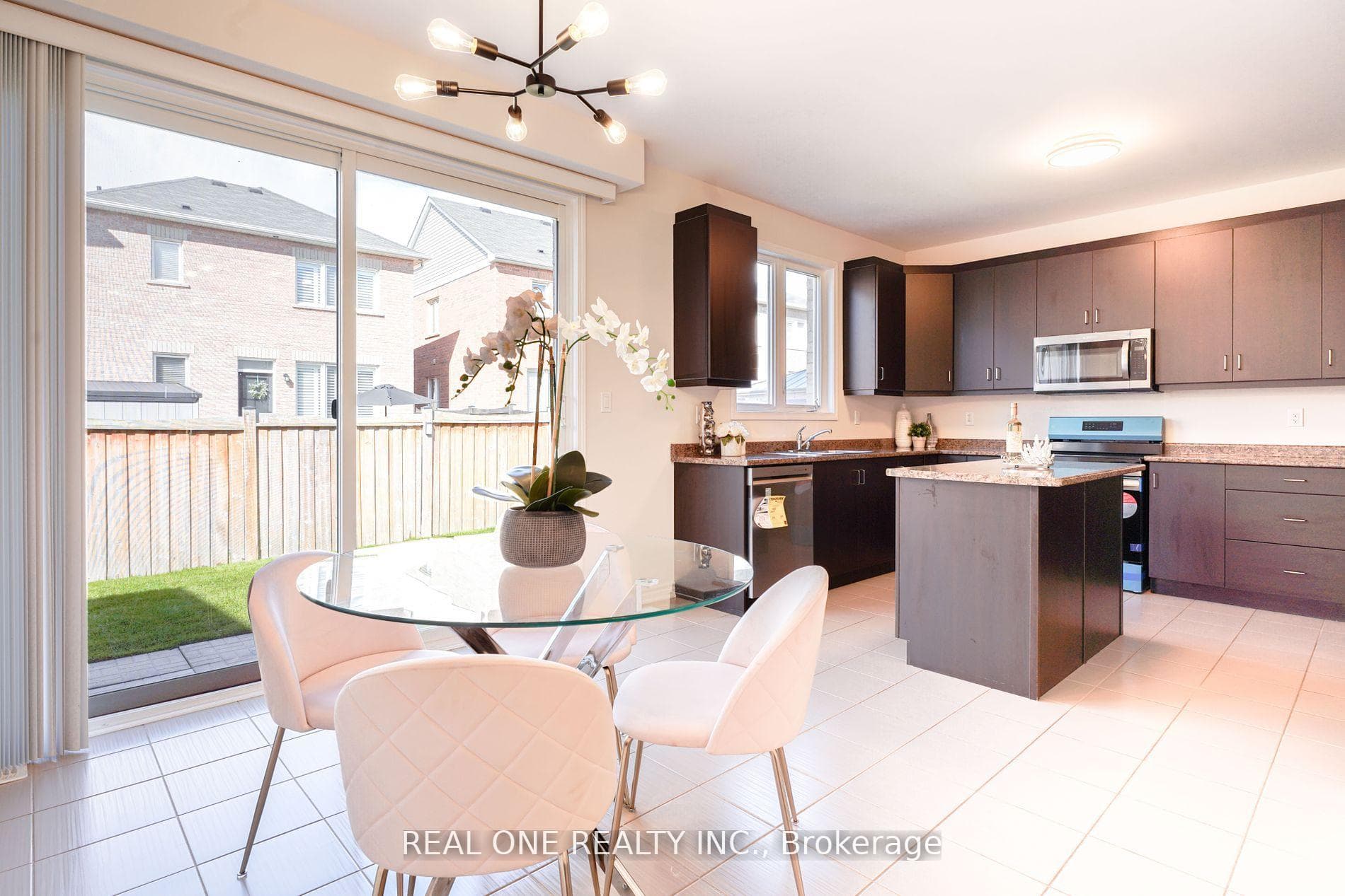 420 Powadiuk Place photo 16