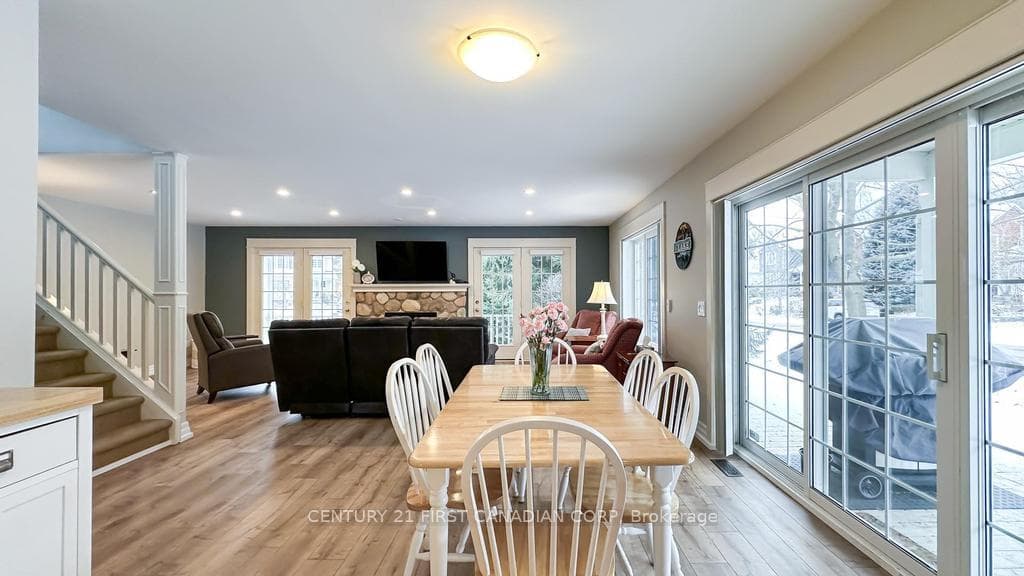 8 Harbour Park Court photo 9