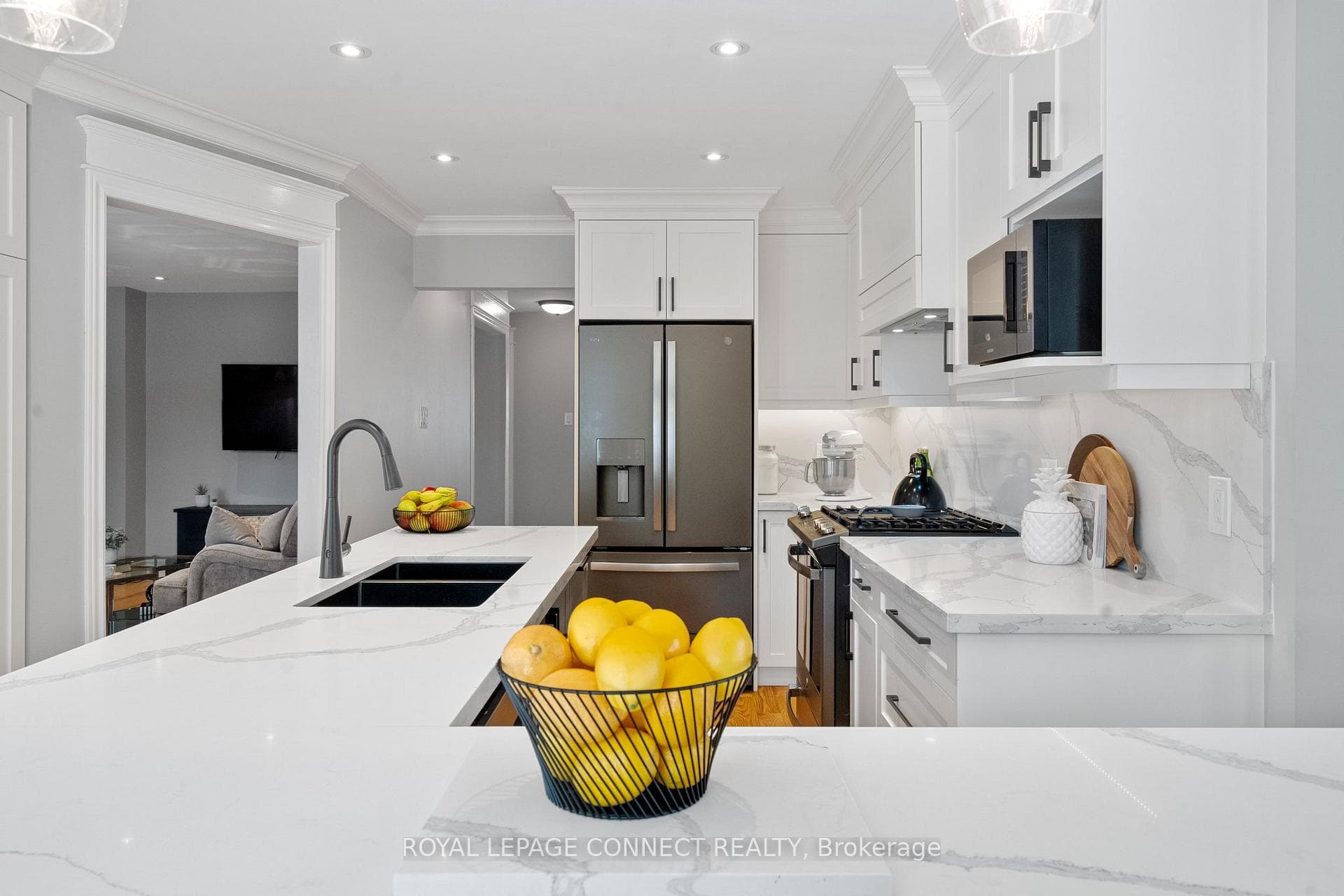 30 Chiswick Crescent photo 11