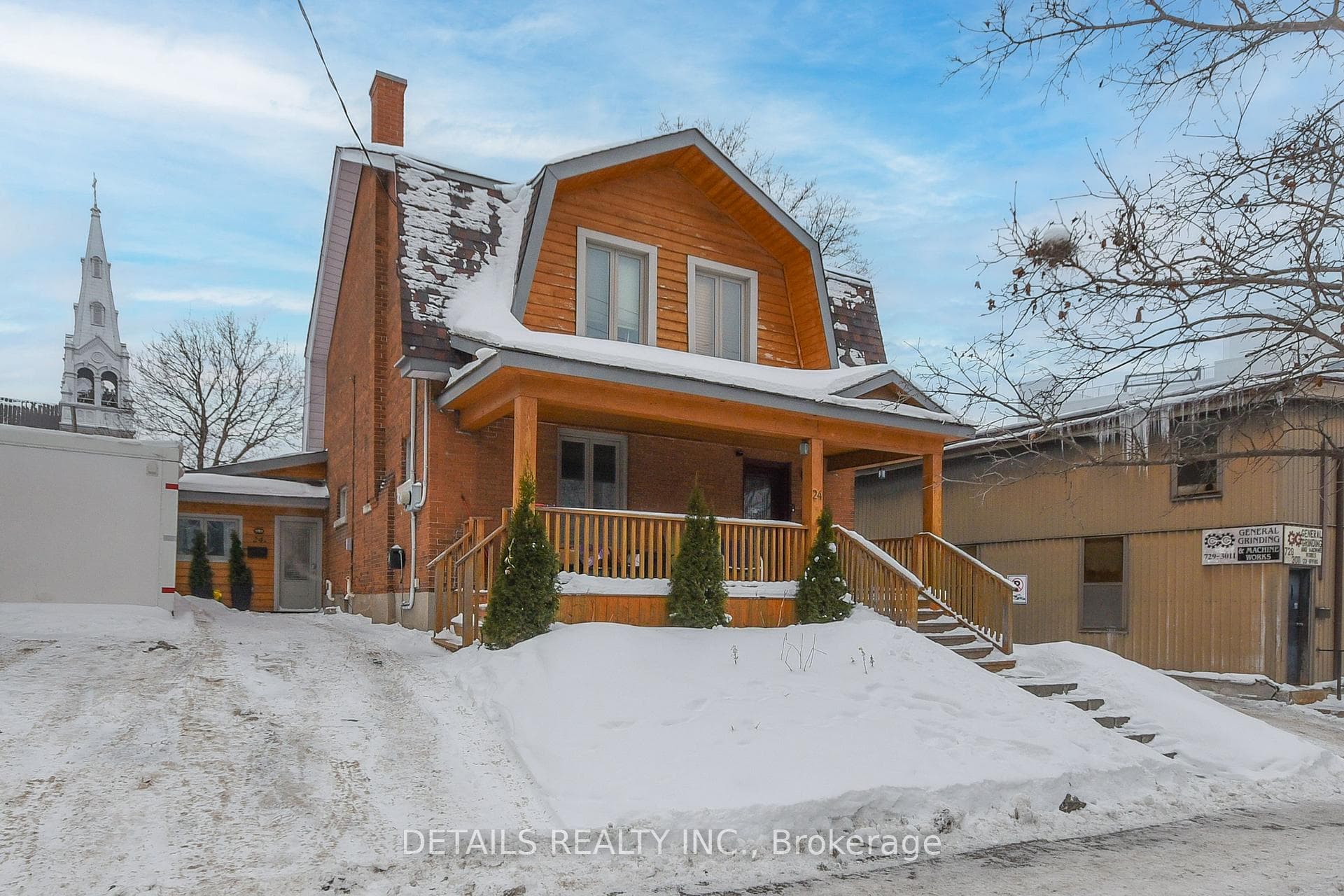24 Irving Avenue photo 2
