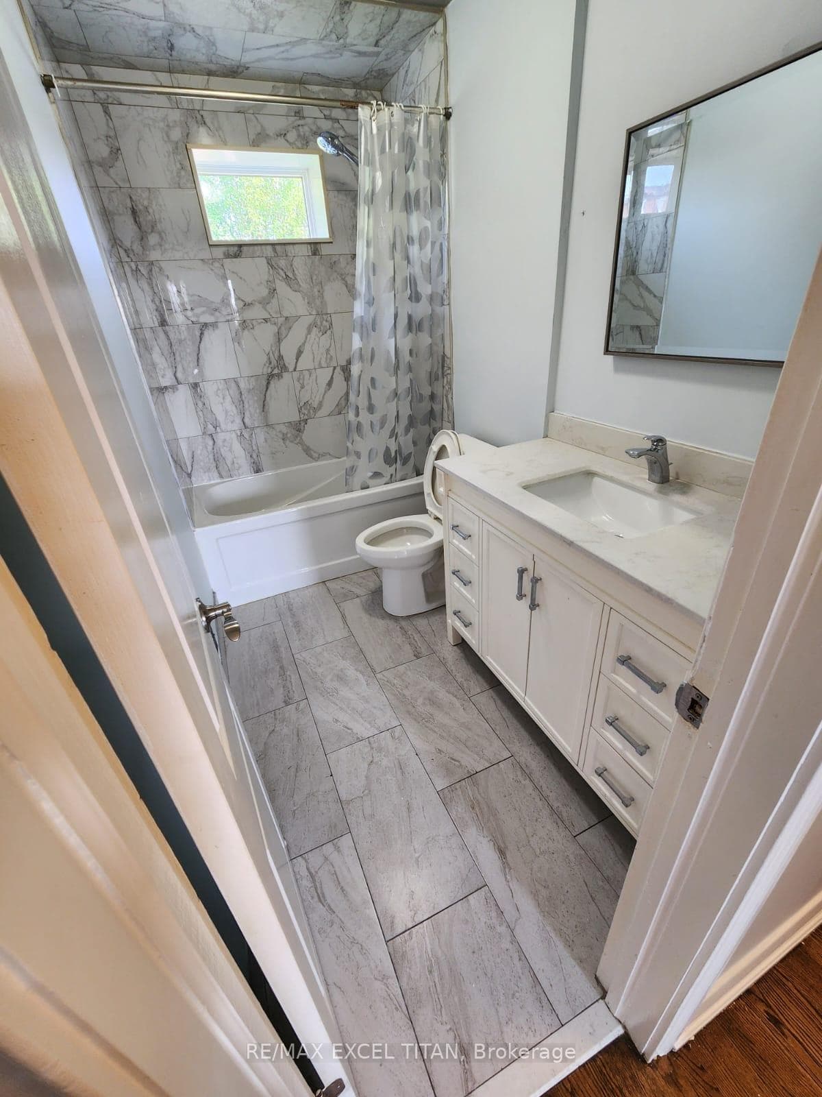 17 Wickford Drive Unit Upper photo 11