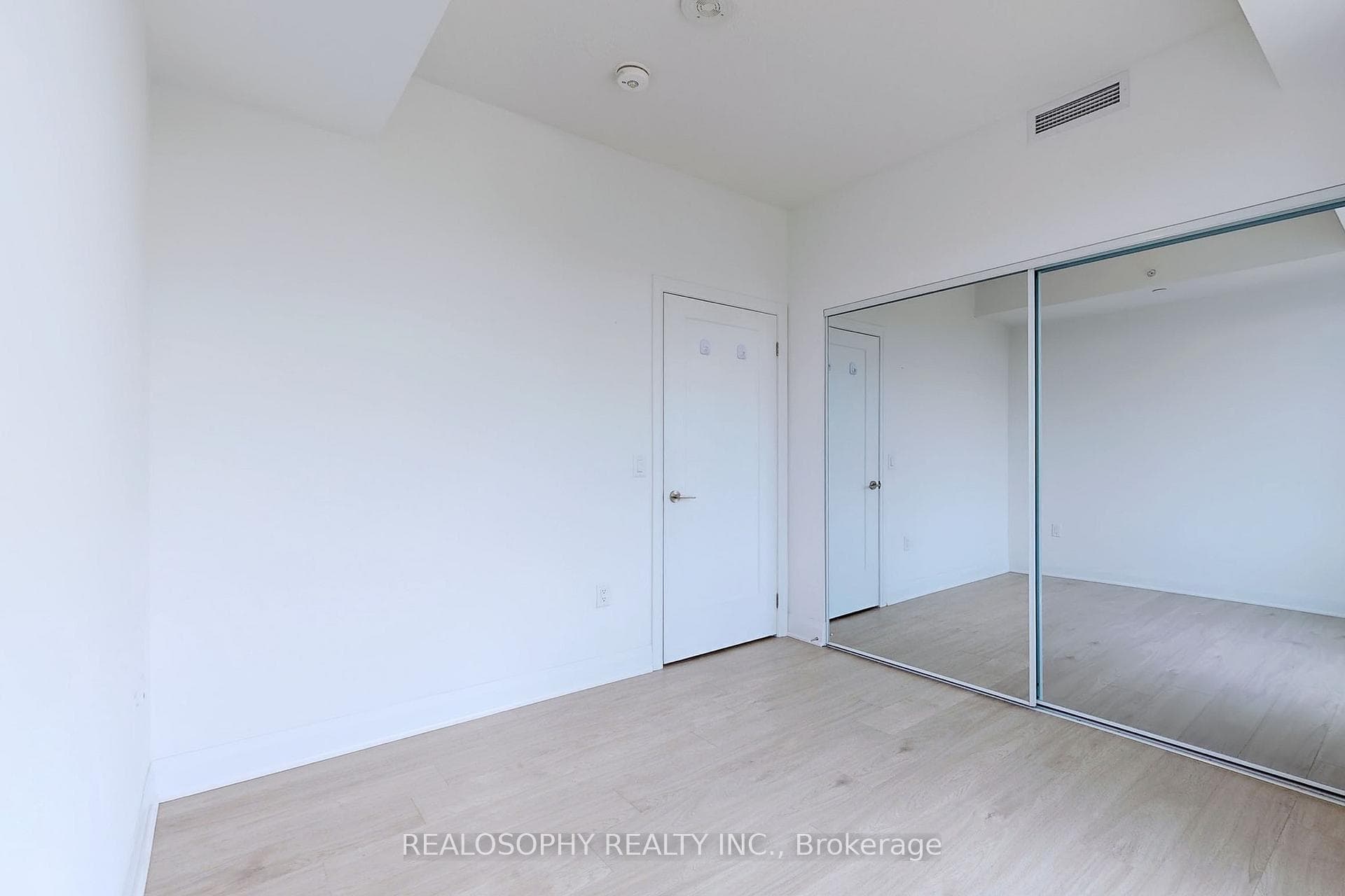 3220 Sheppard Avenue Unit 909 photo 15