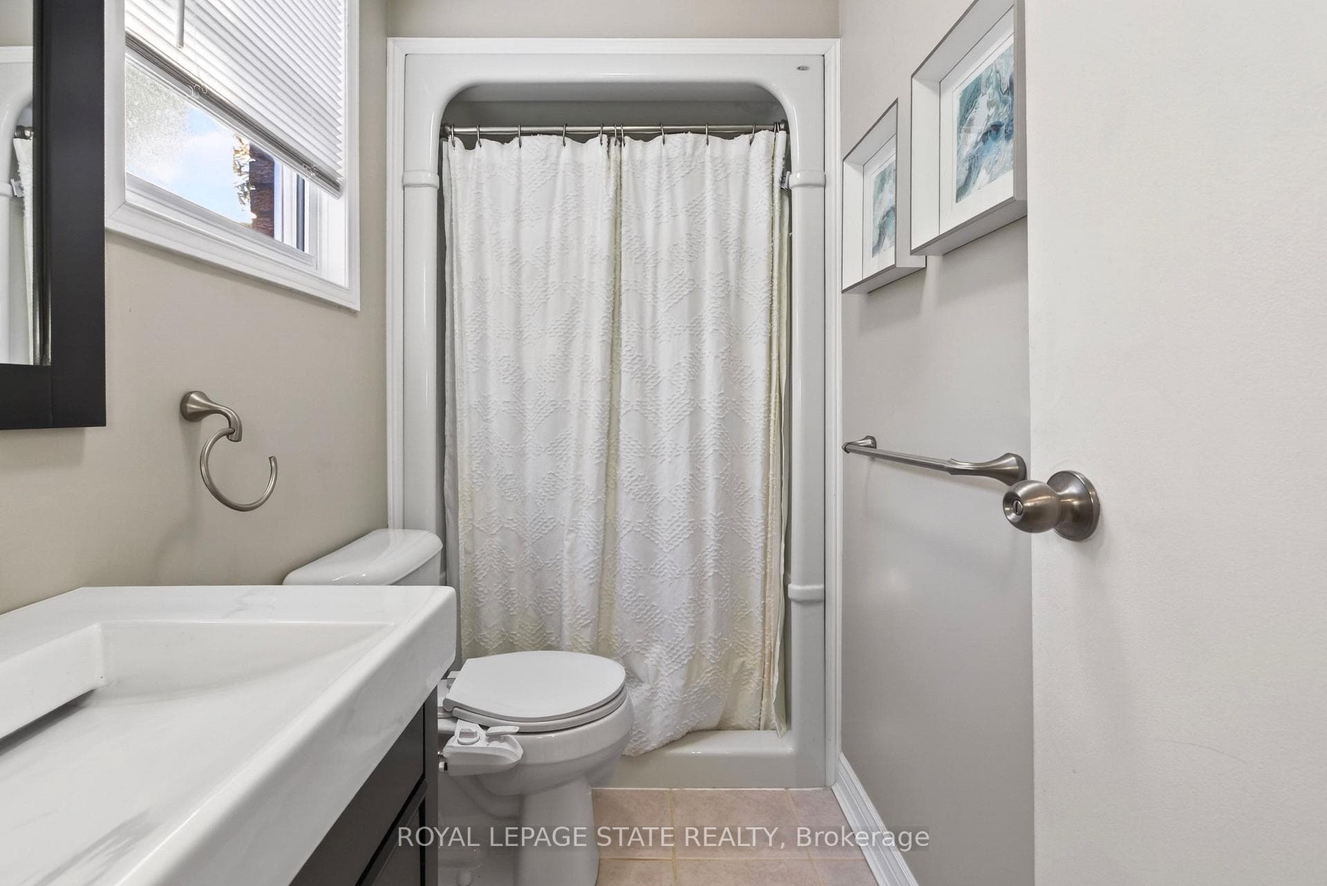 35 Shalfleet Boulevard photo 16